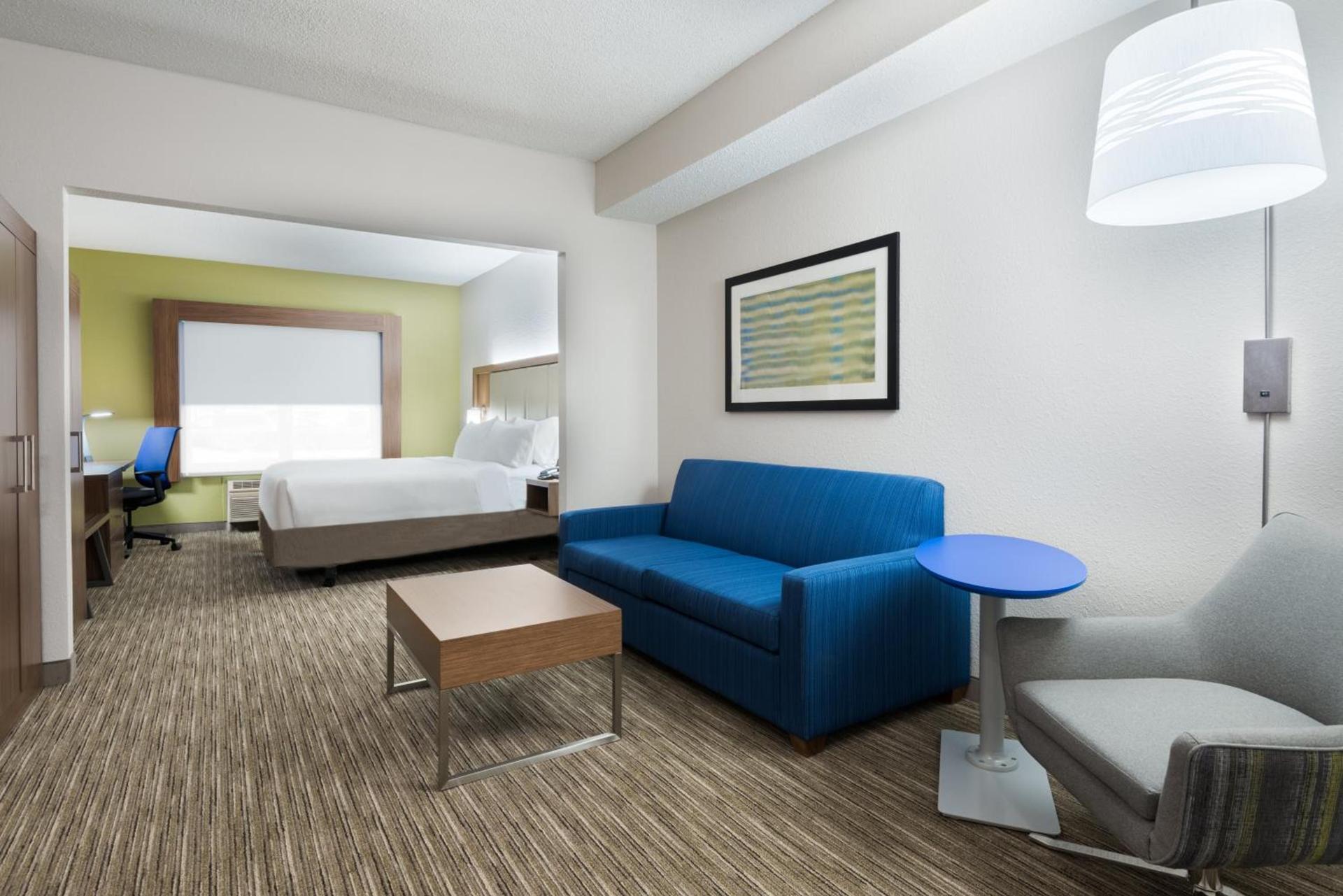 Holiday Inn Express & Suites - Columbus Airport East by IHG photo 46