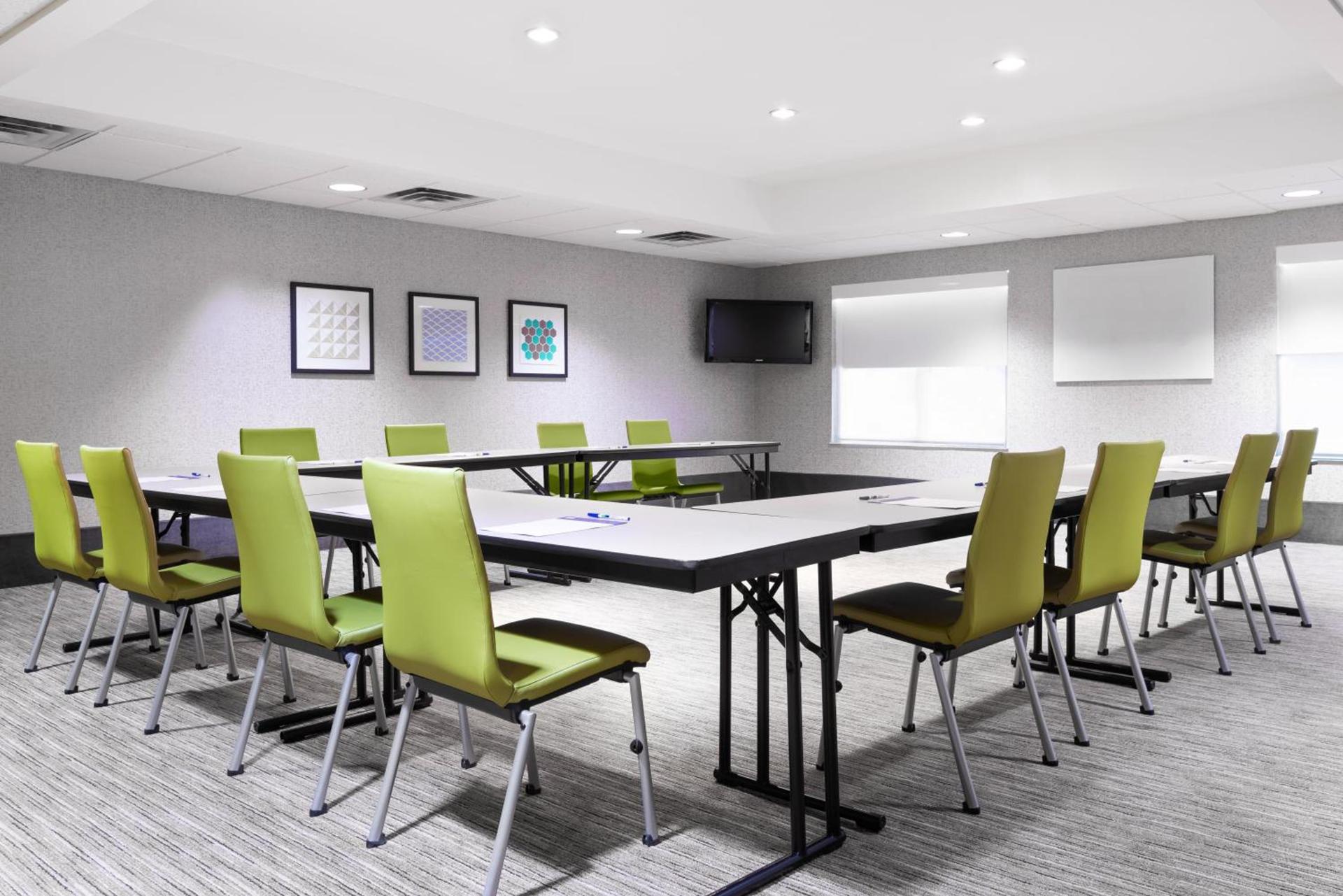 Holiday Inn Express & Suites - Columbus Airport East by IHG photo 49
