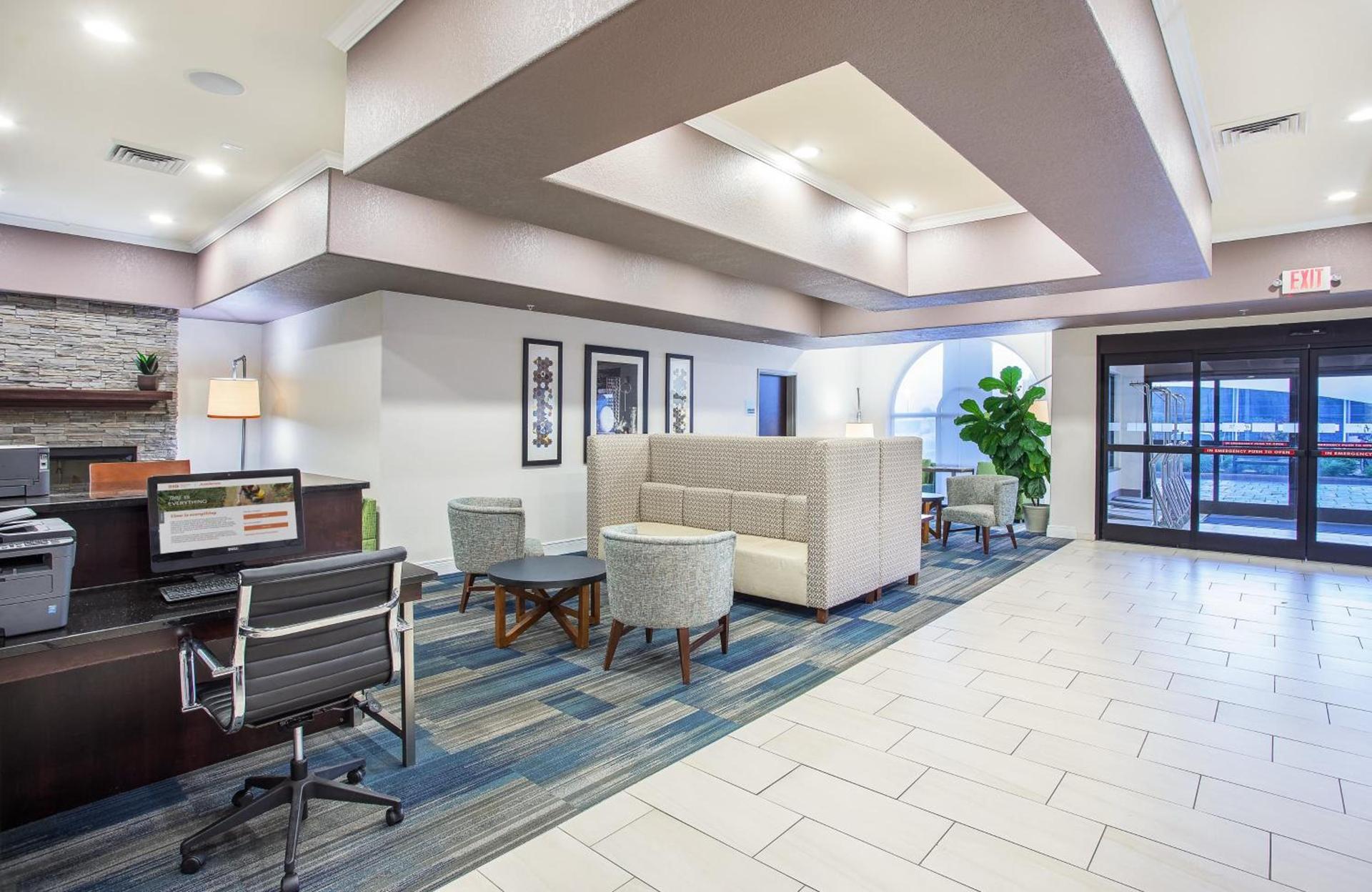 Holiday Inn Express Hotel & Suites Glasgow by IHG photo 2