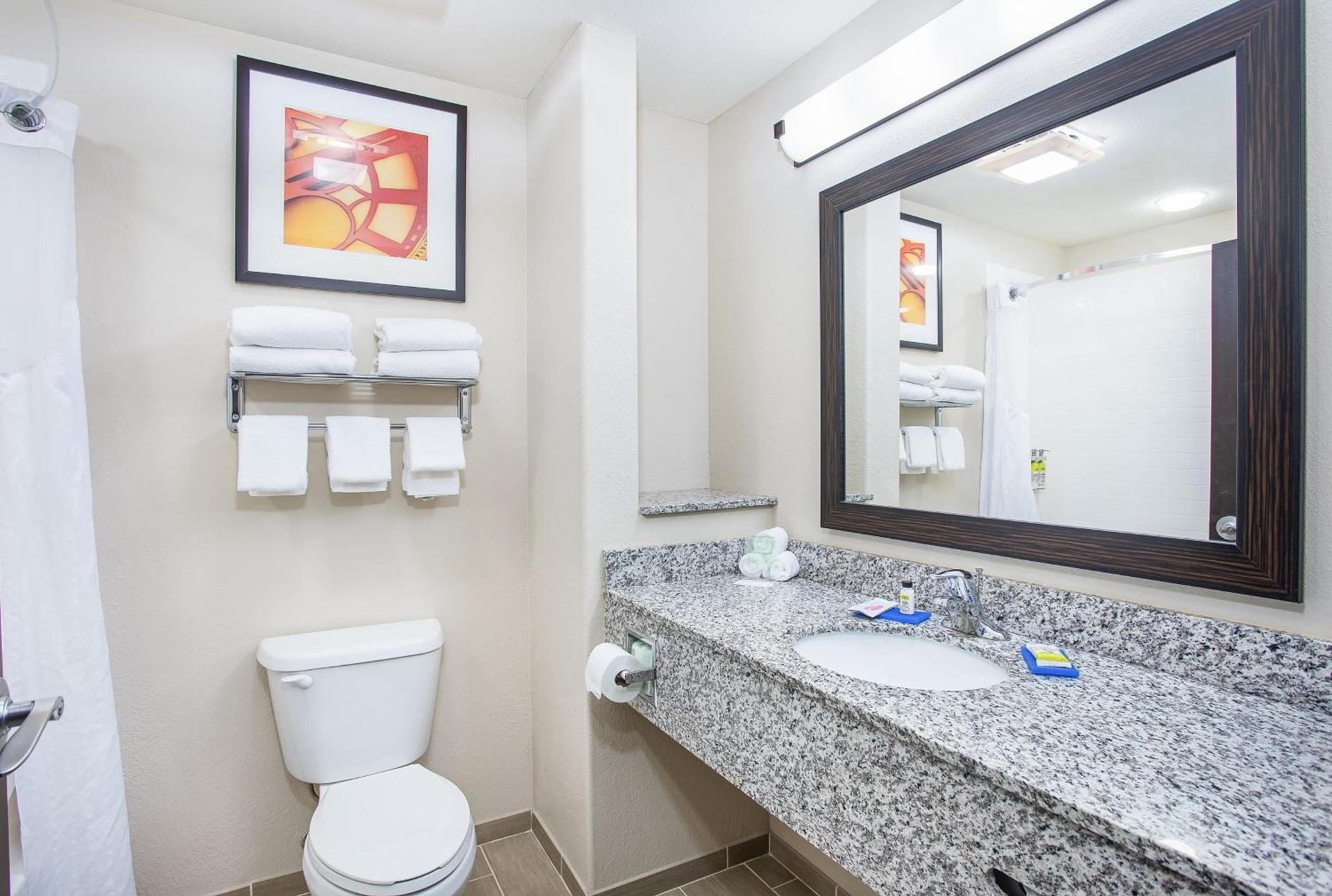 Holiday Inn Express Hotel & Suites Glasgow by IHG photo 24