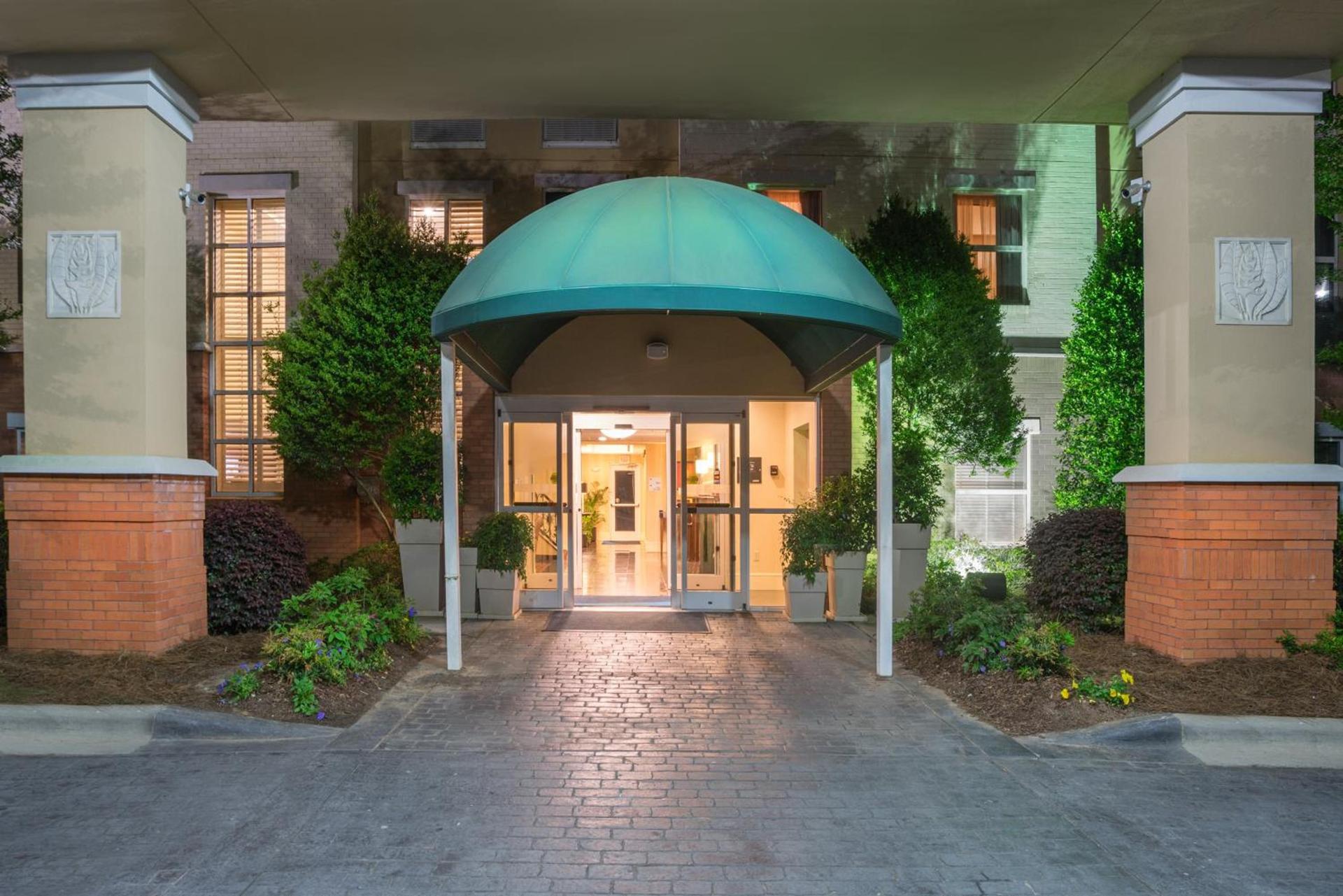 Comfort Suites near Birkdale Village- Huntersville photo 30
