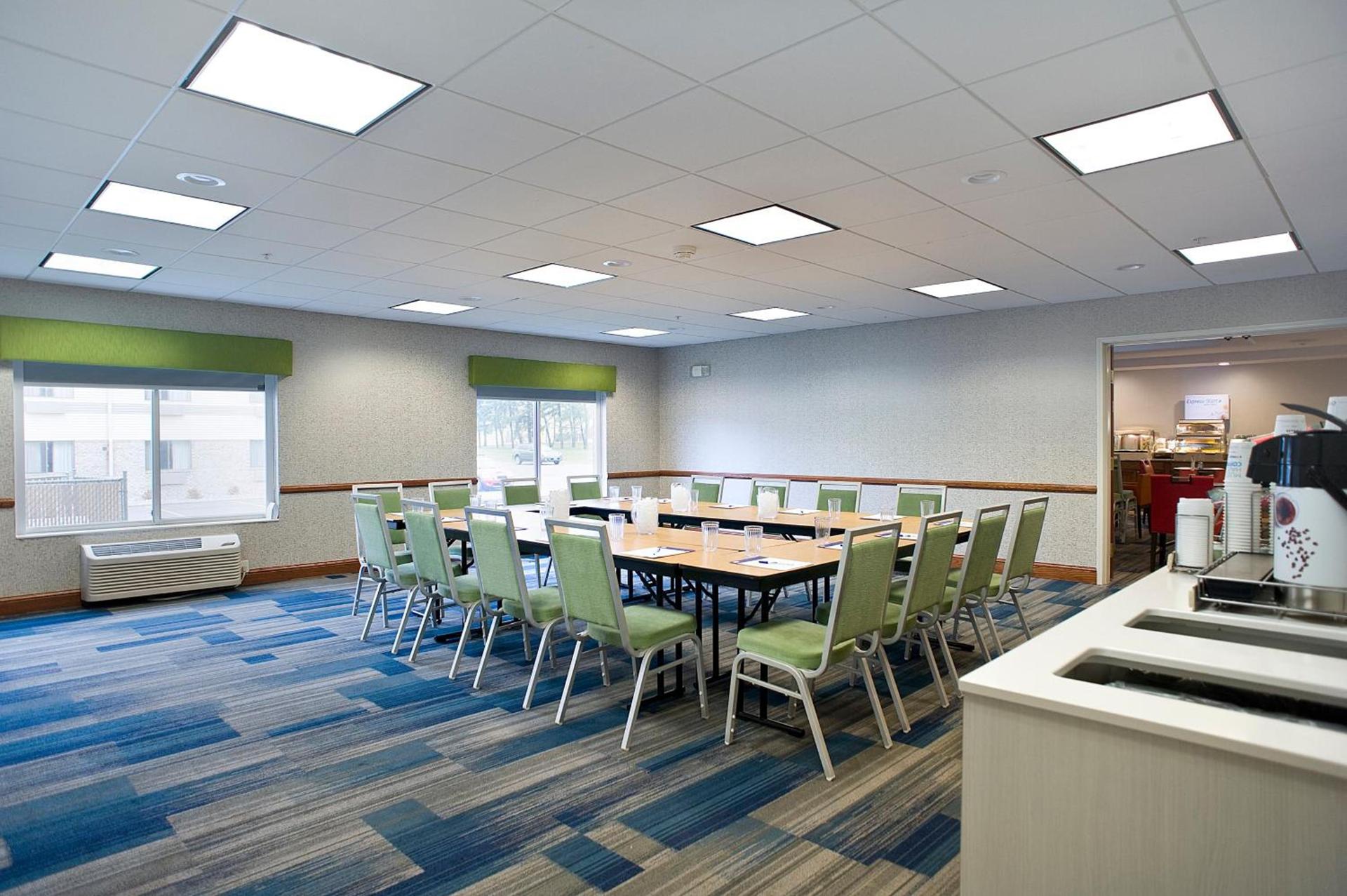 Garner Hotel Brookings by IHG photo 41