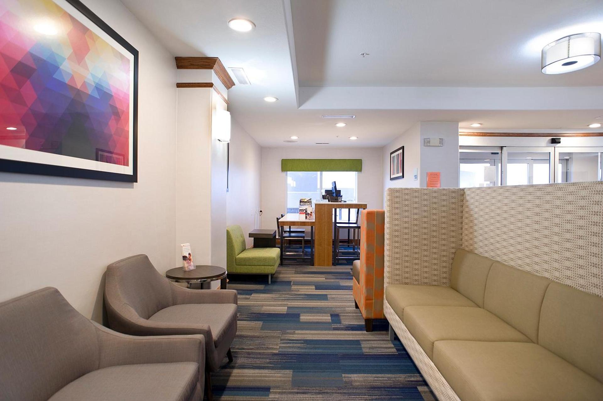 Garner Hotel Brookings by IHG photo 26