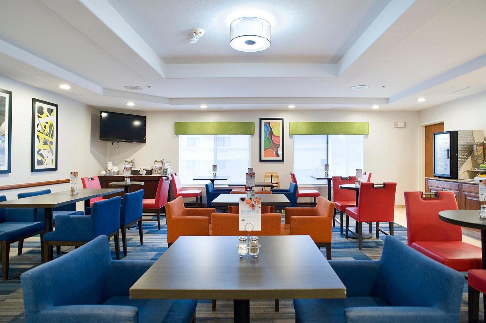 Garner Hotel Brookings by IHG photo 34
