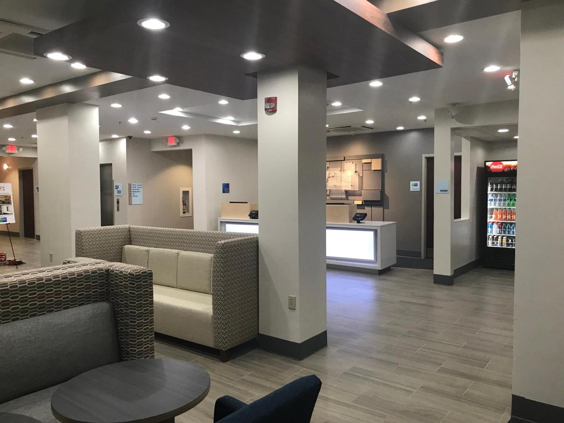 Holiday Inn Express Hotel & Suites Canton by IHG photo 6