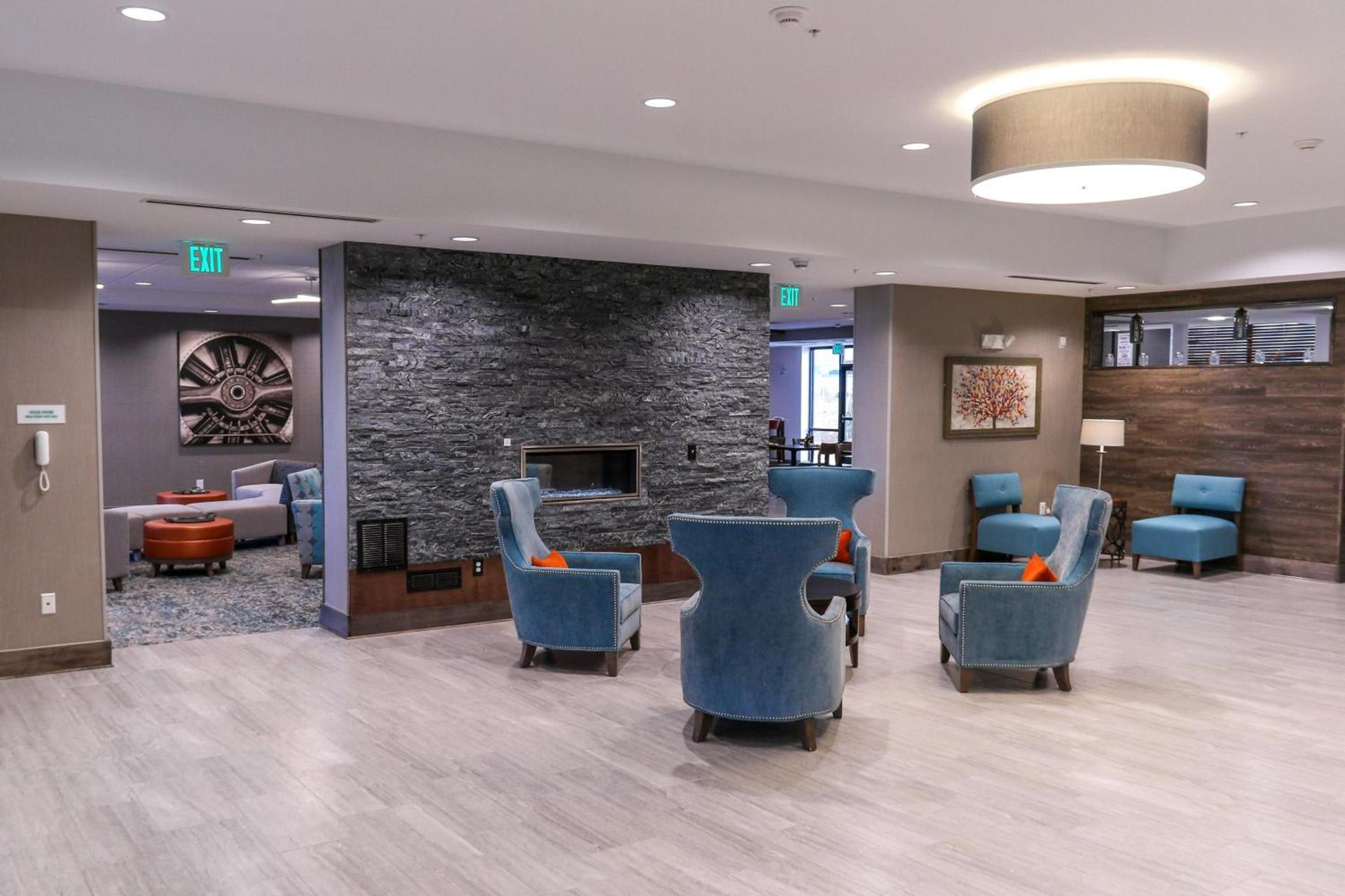 Holiday Inn & Suites Denver Tech Center-Centennial by IHG photo 22