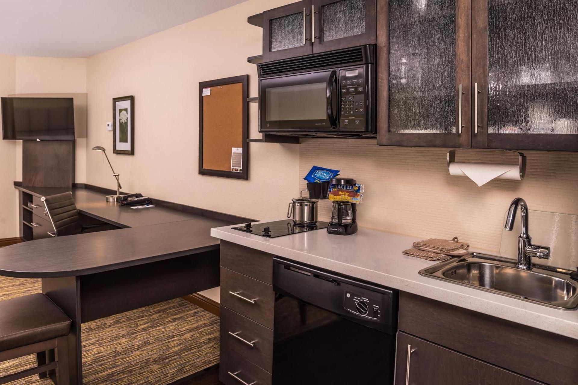 Candlewood Suites - Topeka West by IHG photo 19