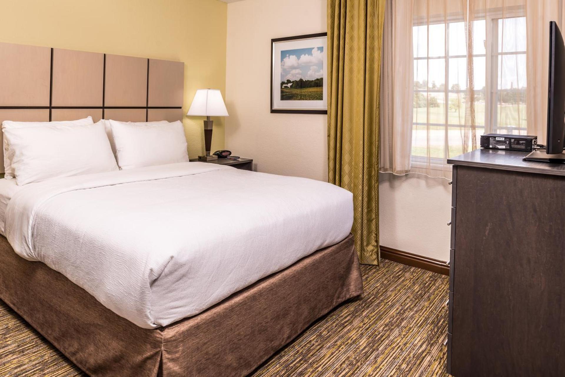 Candlewood Suites - Topeka West by IHG photo 16