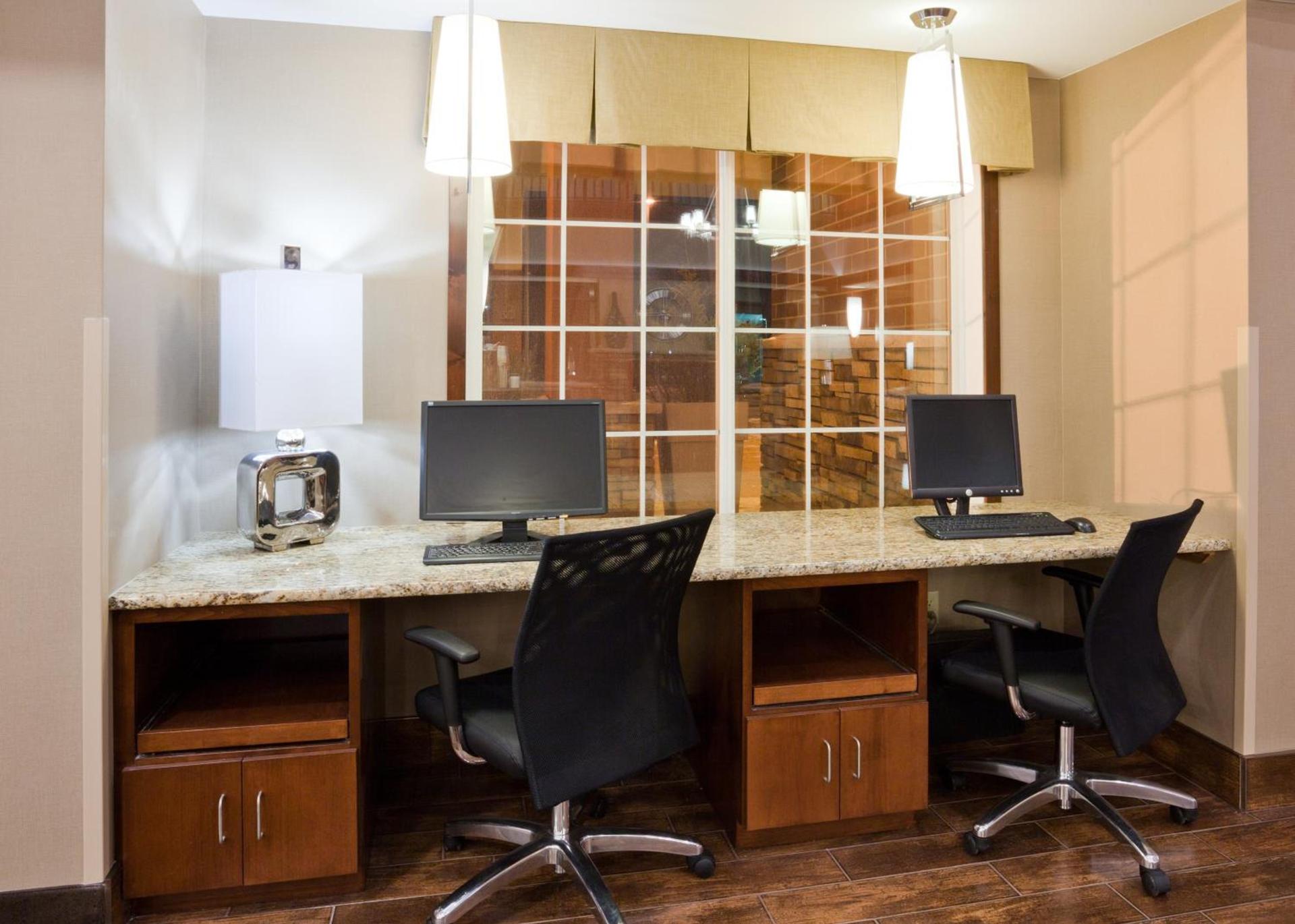 Holiday Inn Express and Suites St. Cloud by IHG photo 27