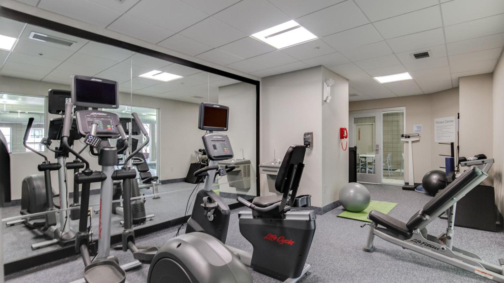 Holiday Inn Express and Suites St. Cloud by IHG photo 25