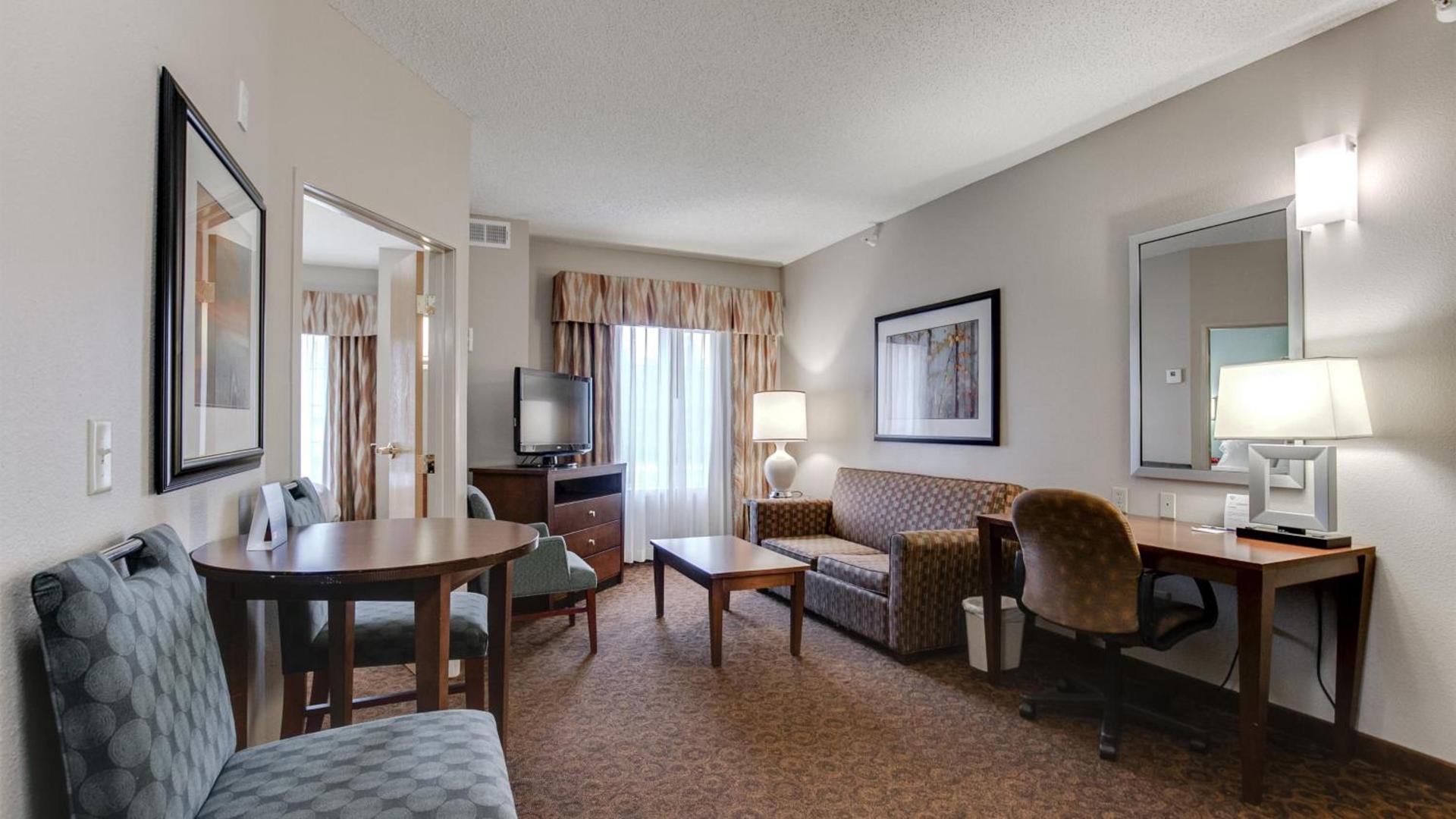 Holiday Inn Express and Suites St. Cloud by IHG photo 68