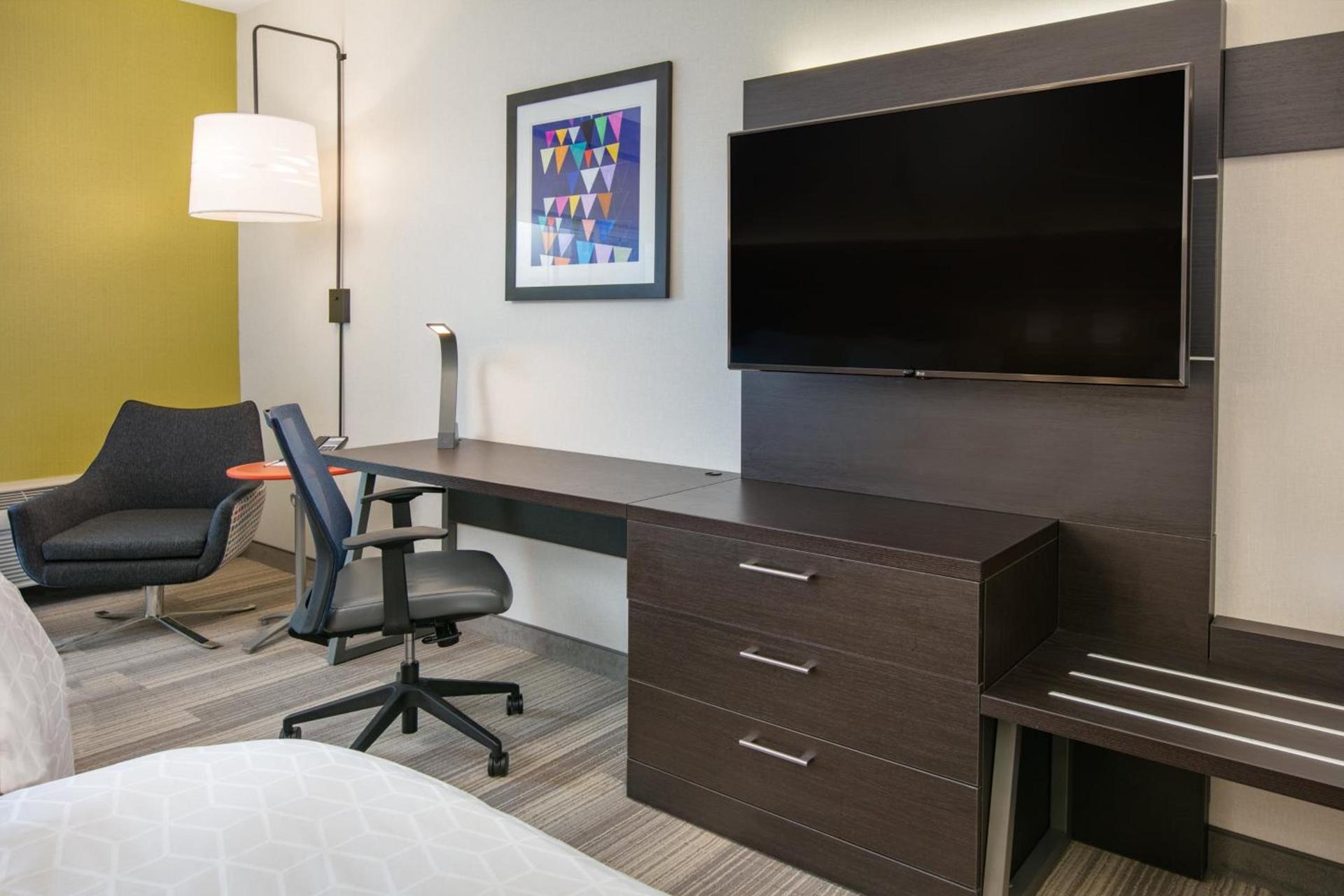 Holiday Inn Express Hotel & Suites Seaside Convention Center by IHG photo 58