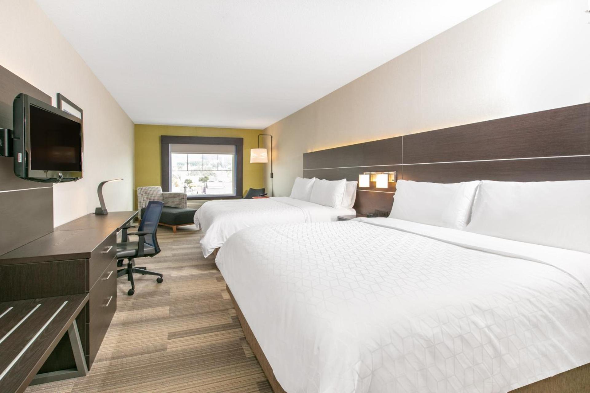 Holiday Inn Express Hotel & Suites Seaside Convention Center by IHG photo 61