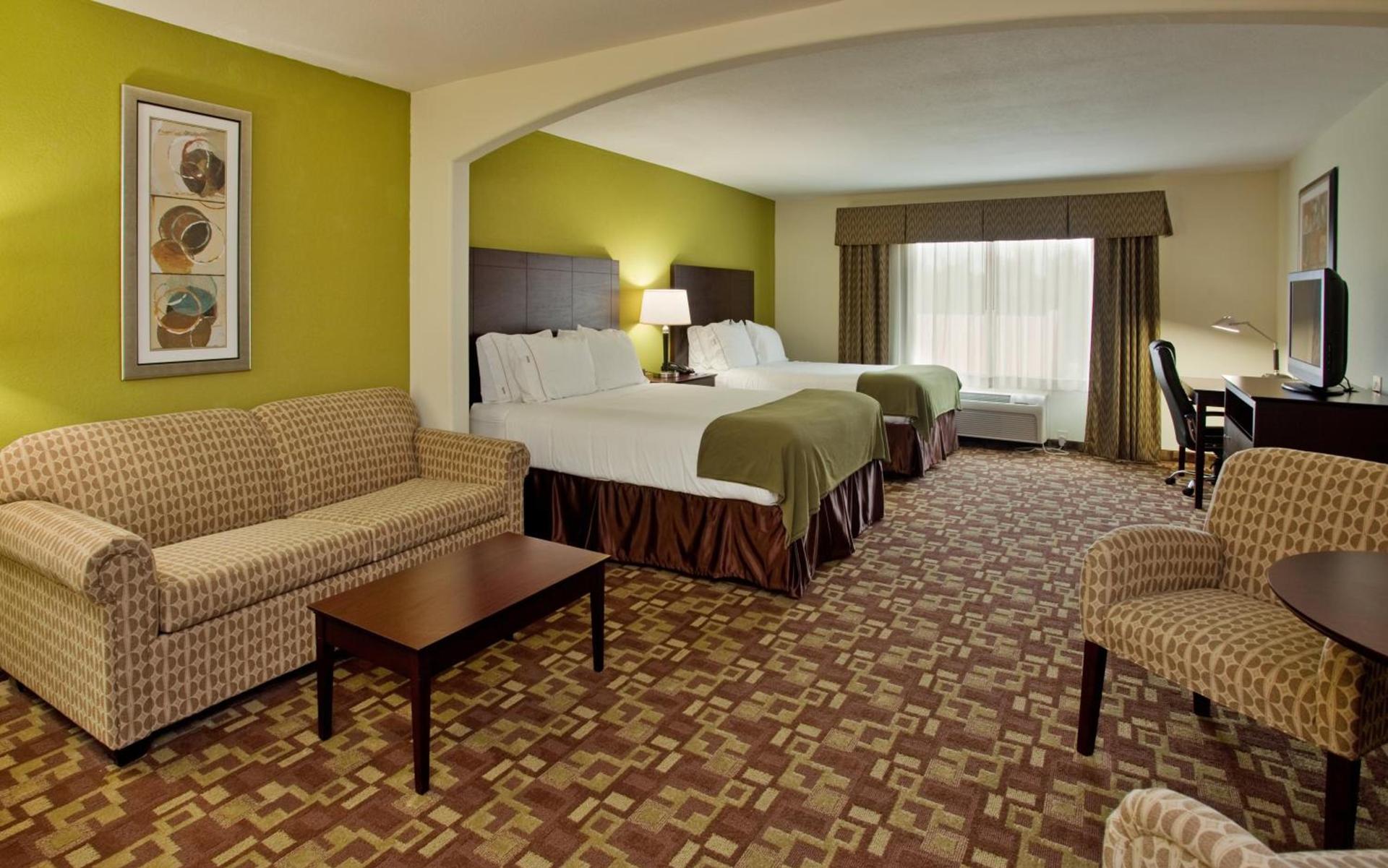 Holiday Inn Express Hotel & Suites Kansas City Sports Complex by IHG photo 41