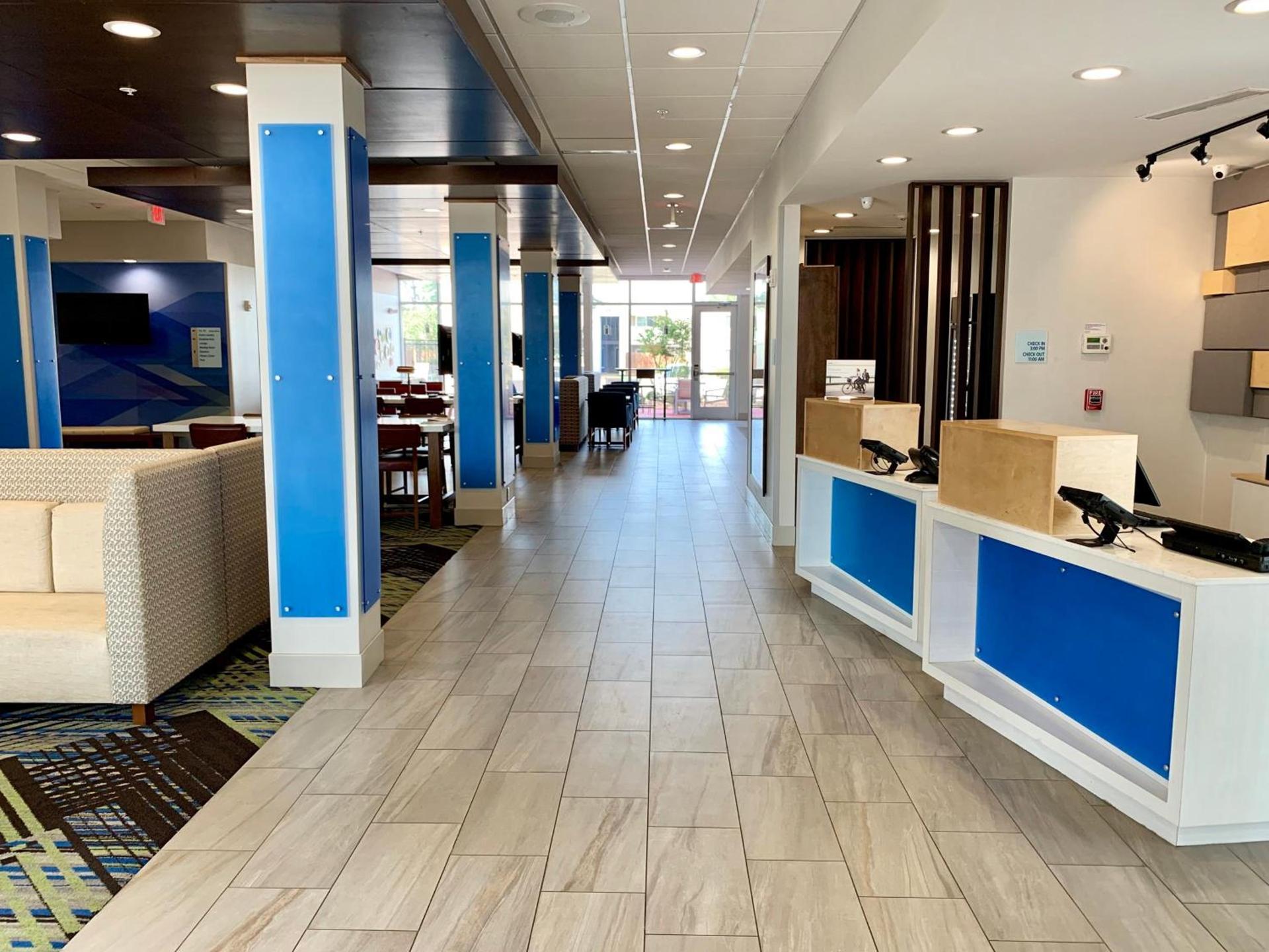 Holiday Inn Express & Suites Moore by IHG photo 25
