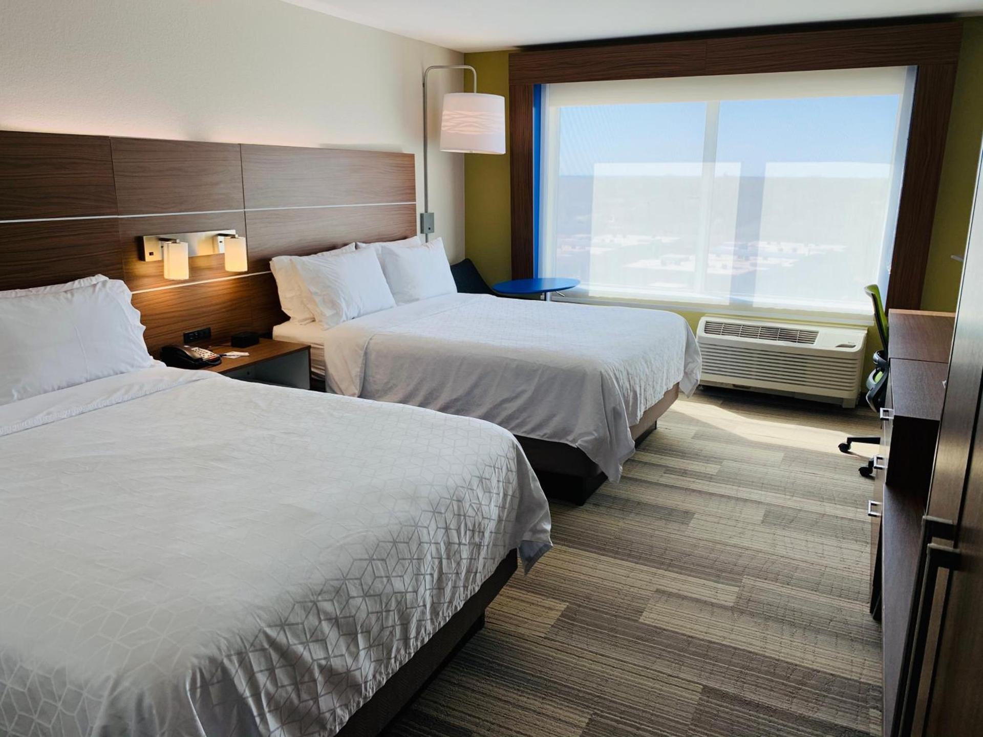 Holiday Inn Express & Suites Moore by IHG photo 65