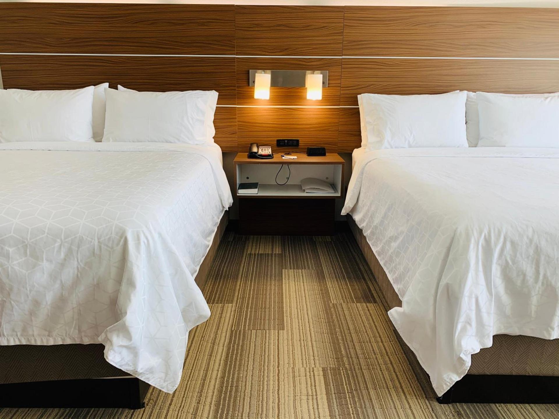 Holiday Inn Express & Suites Moore by IHG photo 61