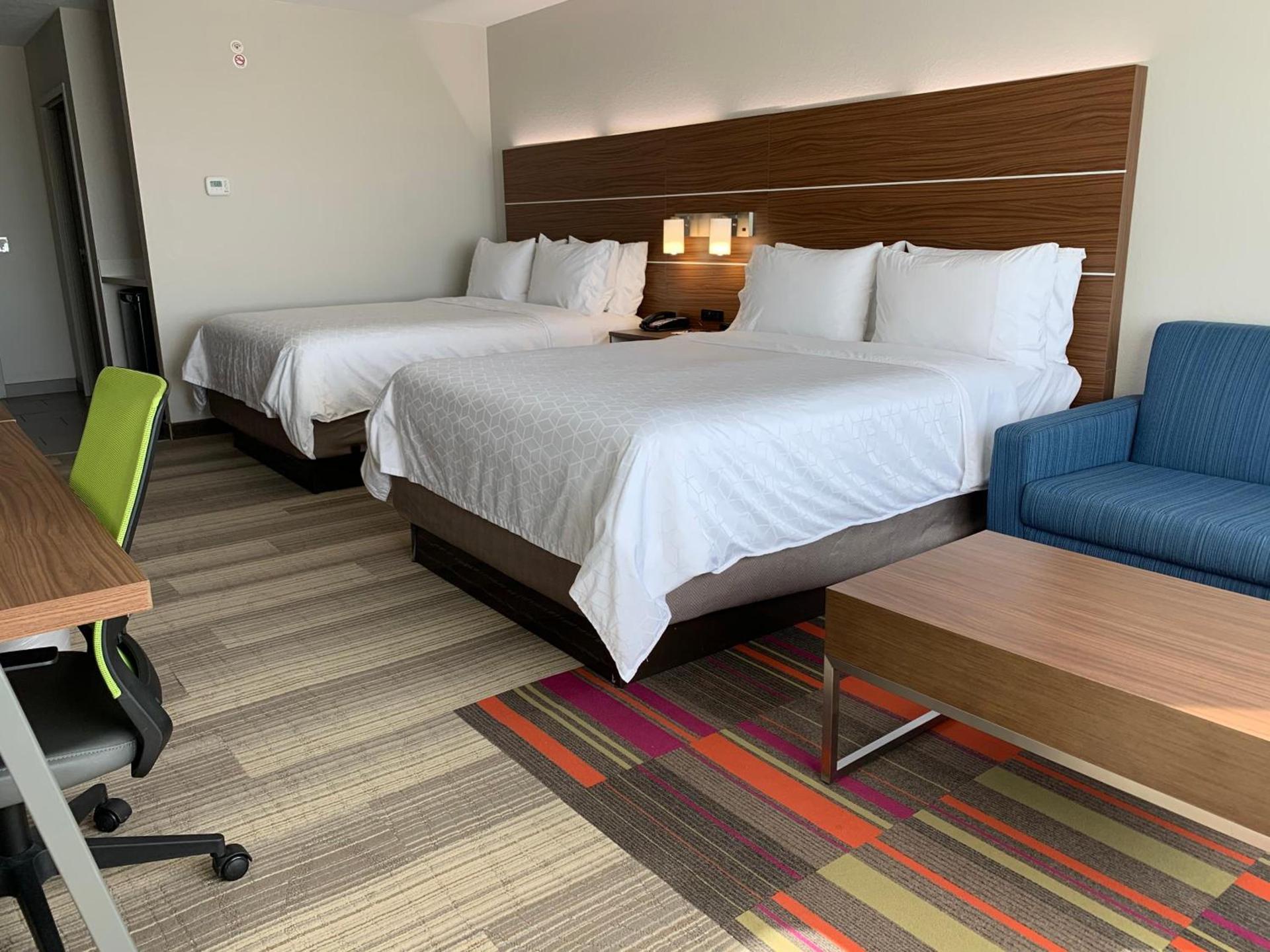Holiday Inn Express & Suites Moore by IHG photo 60