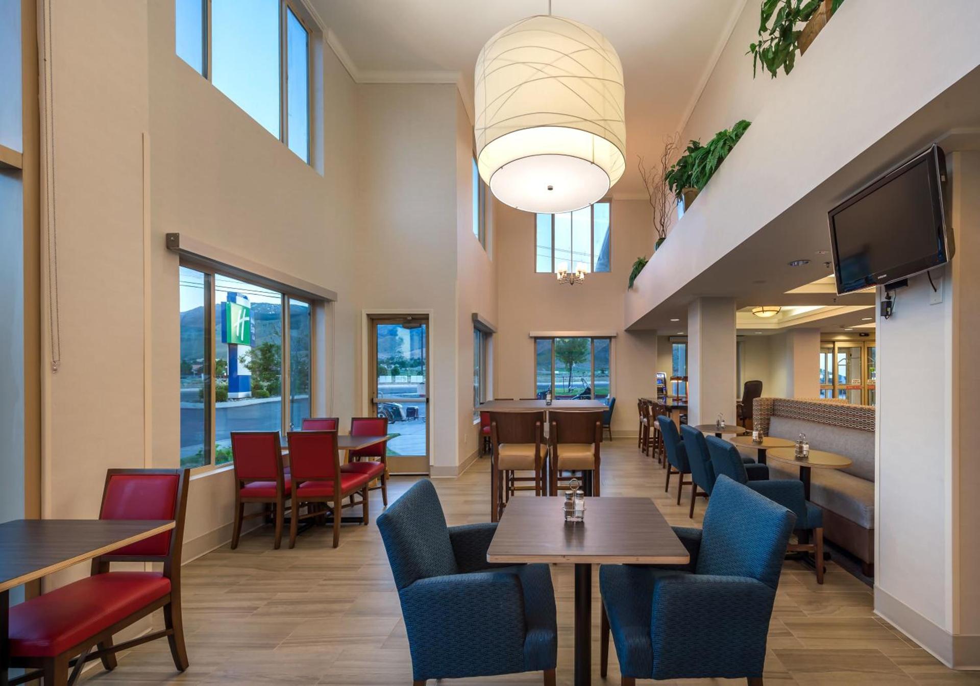 Holiday Inn Express Hotel & Suites Carson City by IHG photo 14
