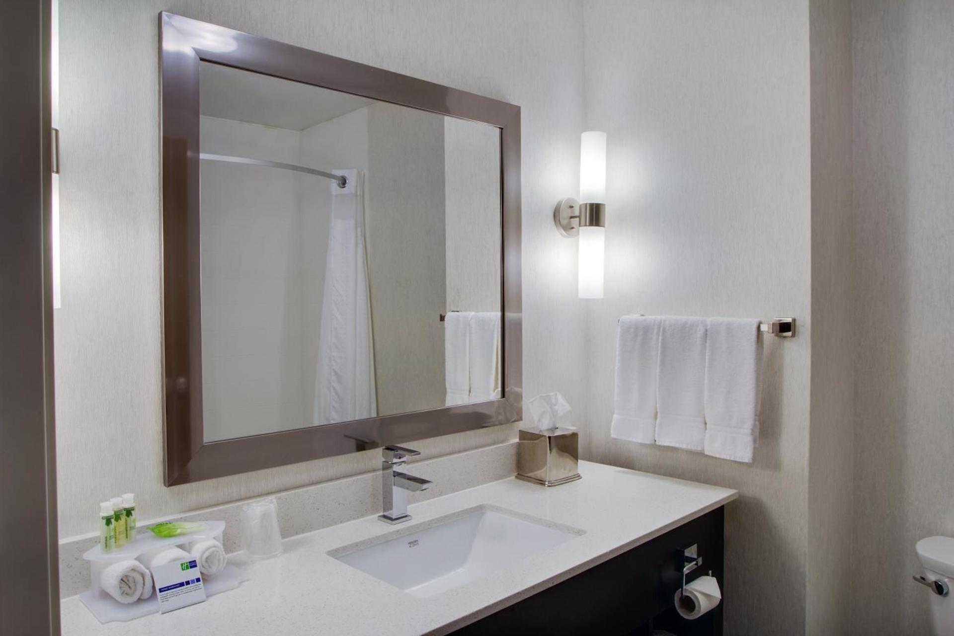 Holiday Inn Express Sidney by IHG photo 29