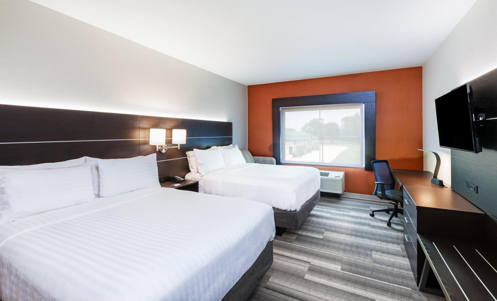 Holiday Inn Express & Suites - Coffeyville by IHG photo 45
