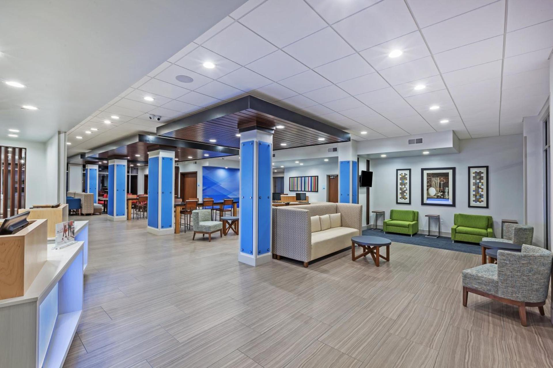 Holiday Inn Express & Suites - Coffeyville by IHG photo 14