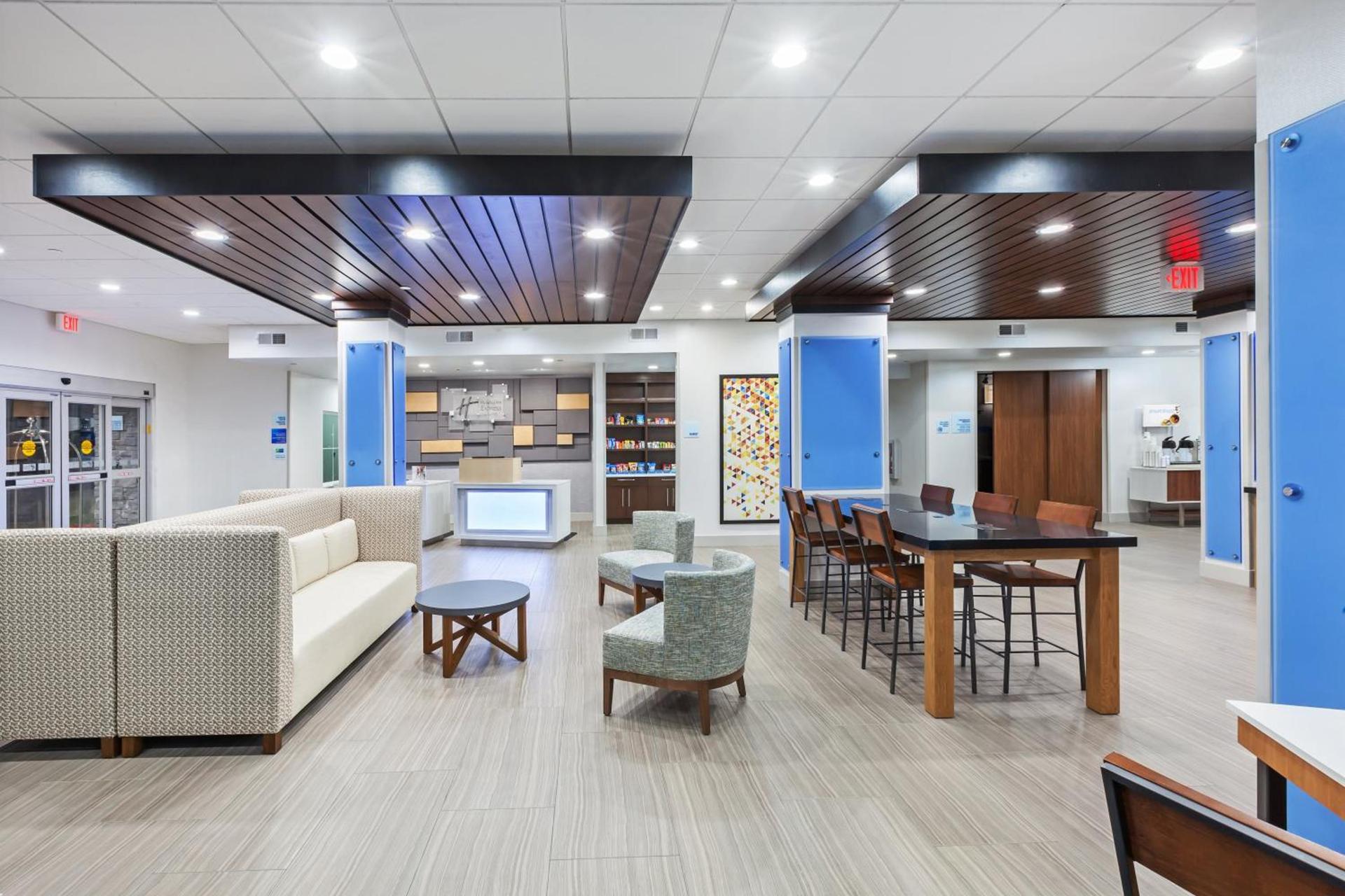 Holiday Inn Express & Suites - Coffeyville by IHG photo 15