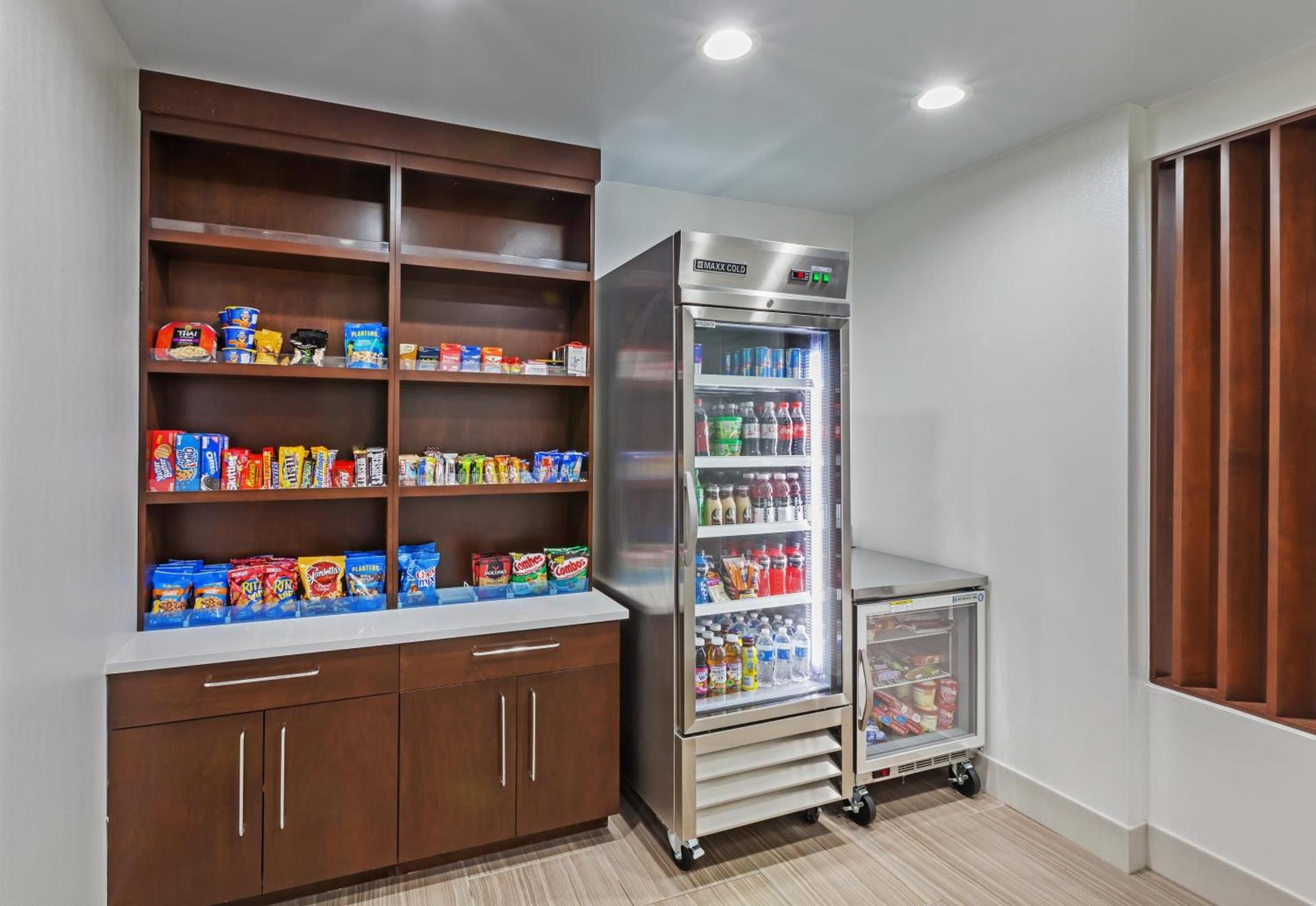 Holiday Inn Express & Suites - Coffeyville by IHG photo 24