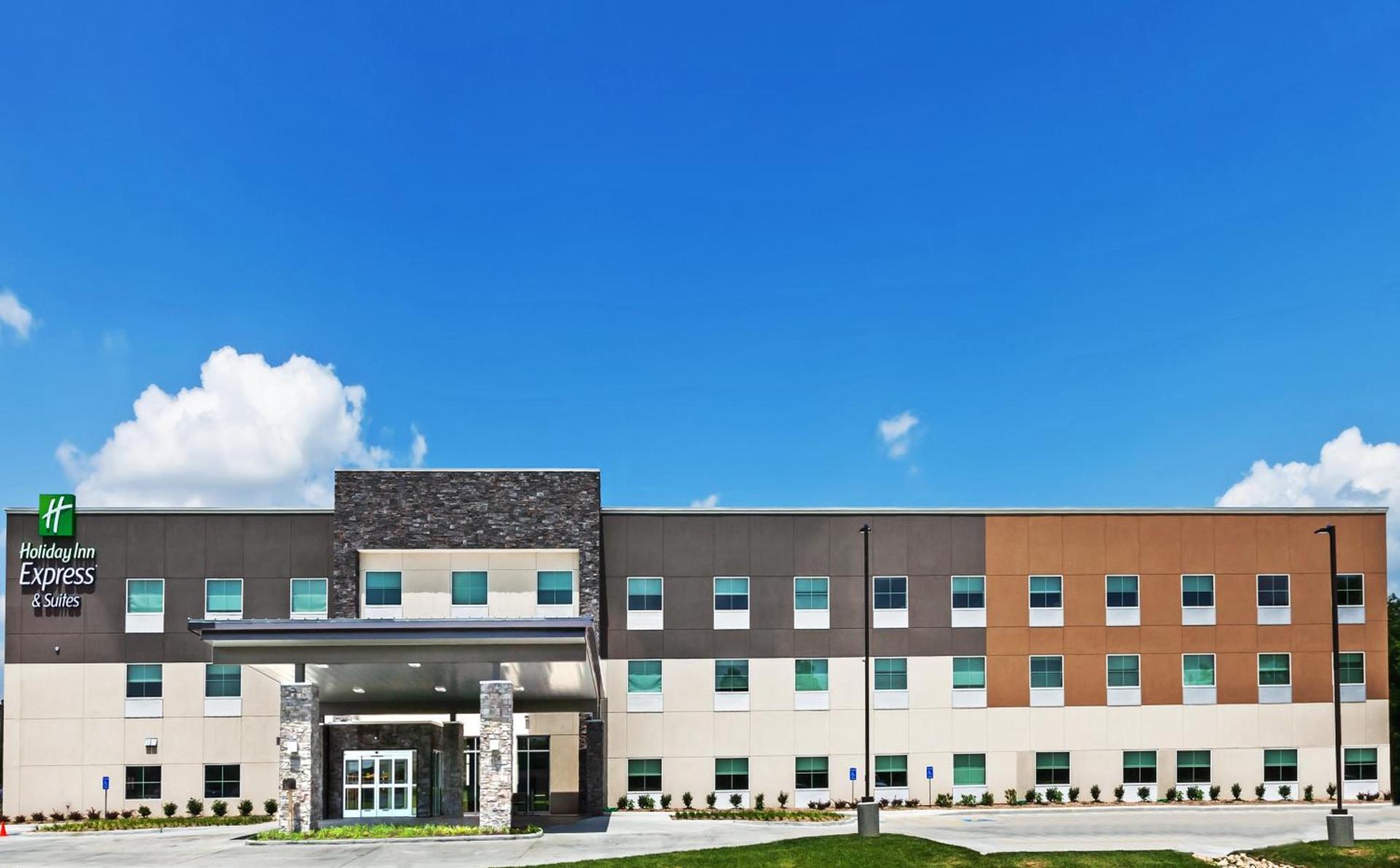 Holiday Inn Express & Suites - Coffeyville by IHG photo 28