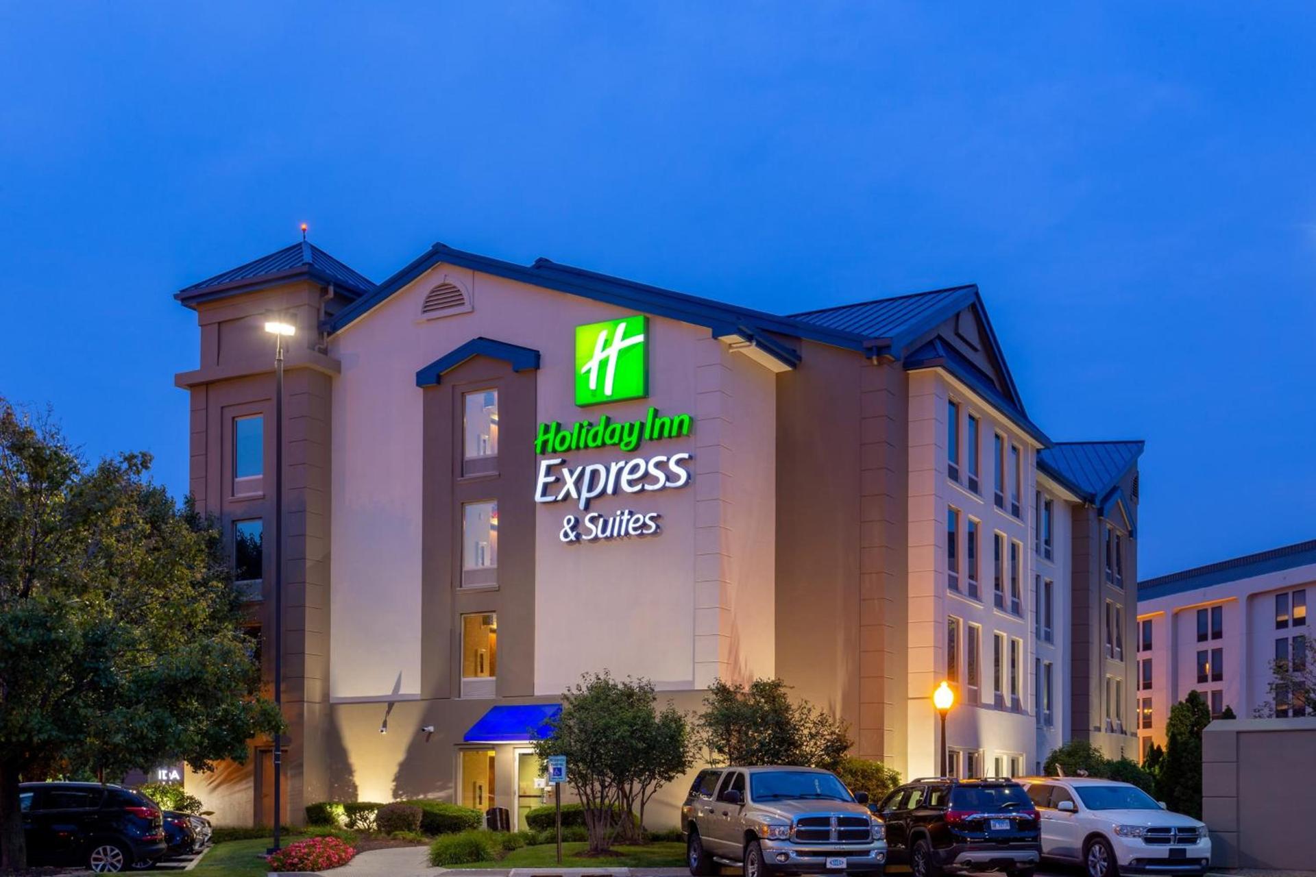 Holiday Inn Express & Suites Chicago-Midway Airport by IHG — hotel in Bedford Park