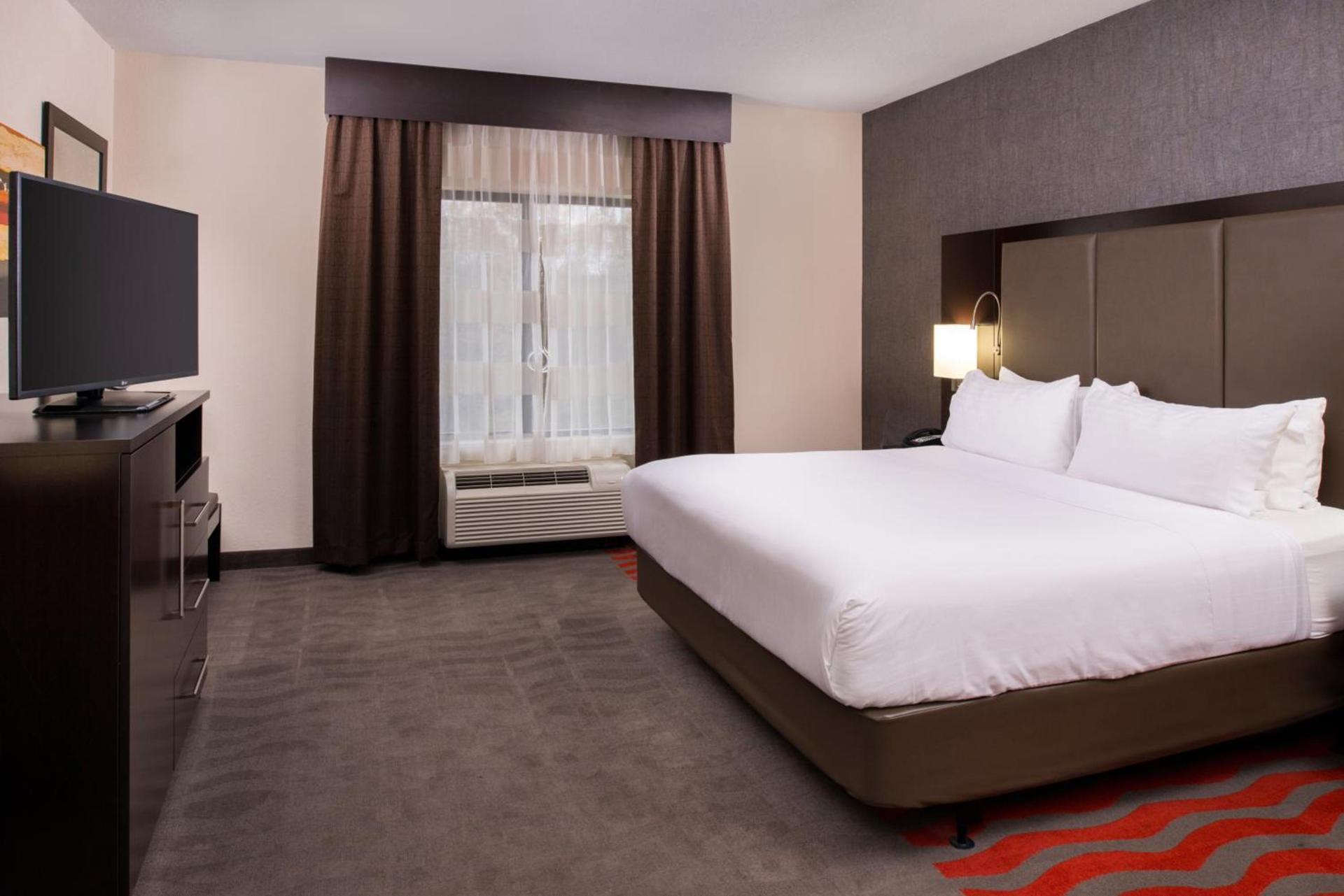 Holiday Inn Express & Suites Monroe by IHG photo 33