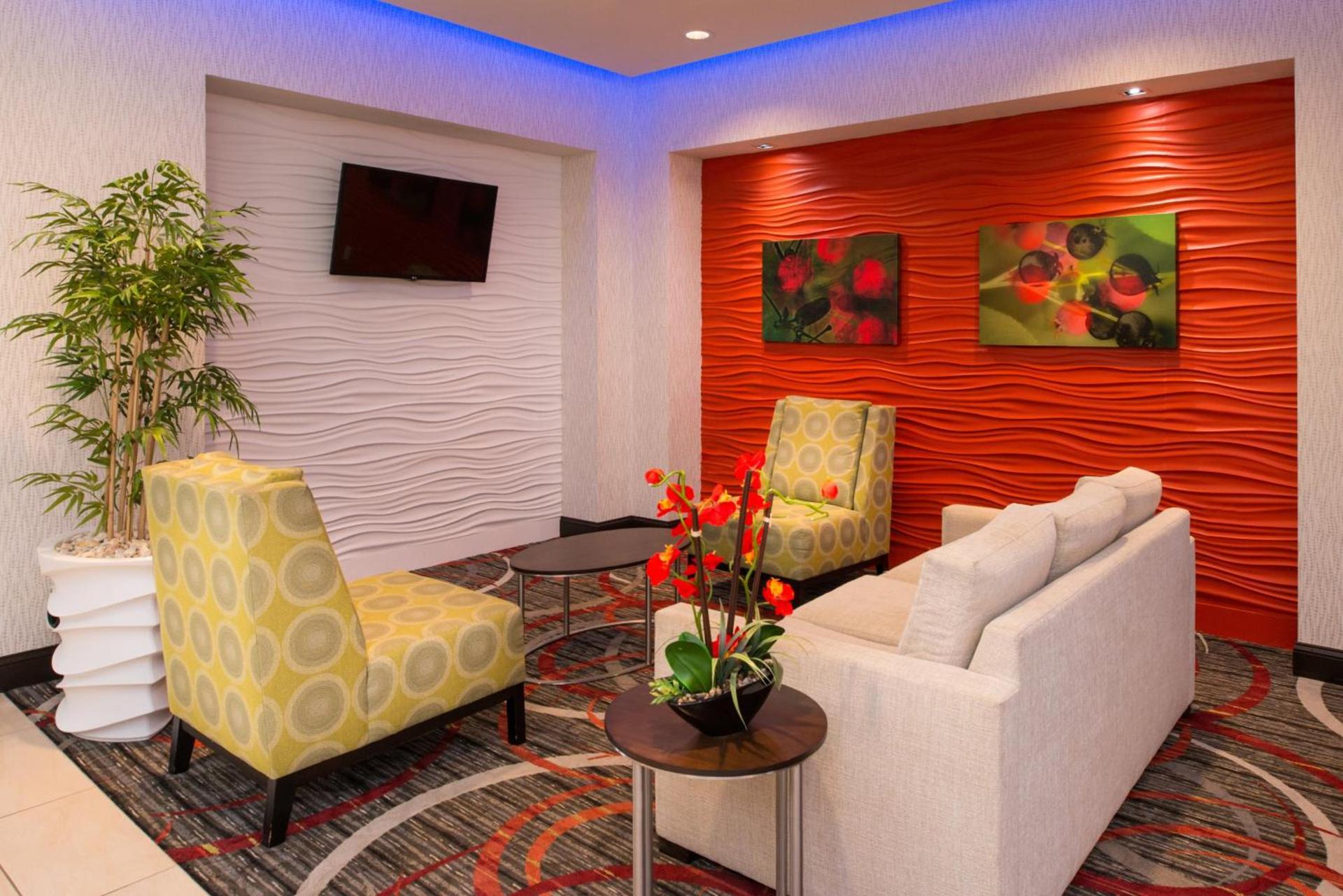 Holiday Inn Express & Suites Monroe by IHG photo 9