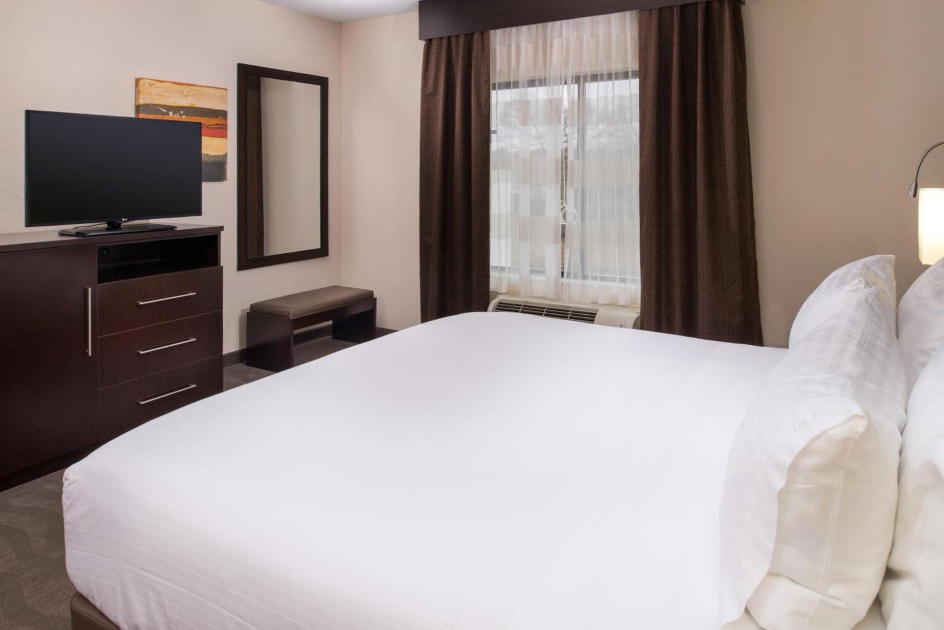 Holiday Inn Express & Suites Monroe by IHG photo 35