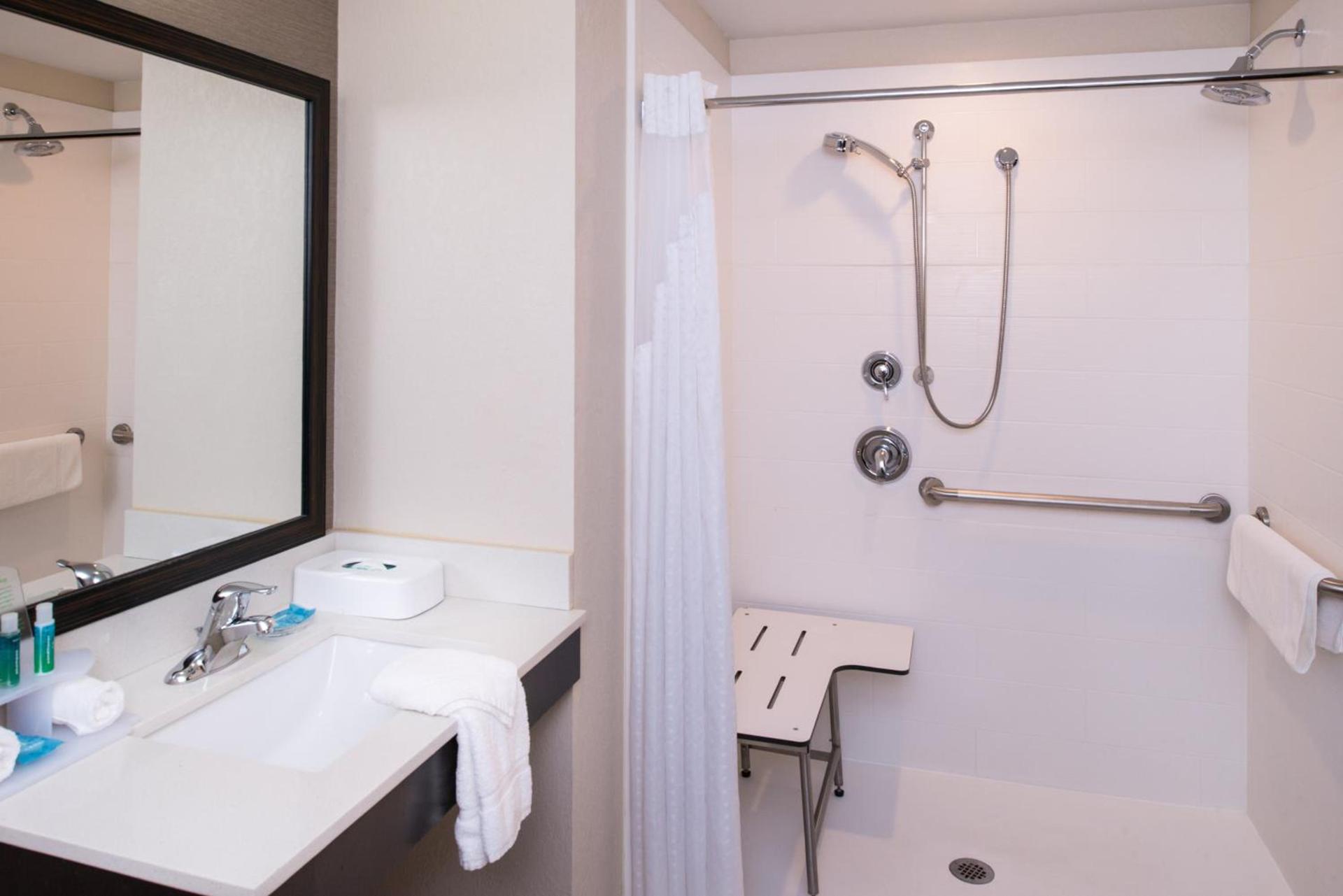 Holiday Inn Express & Suites Monroe by IHG photo 34