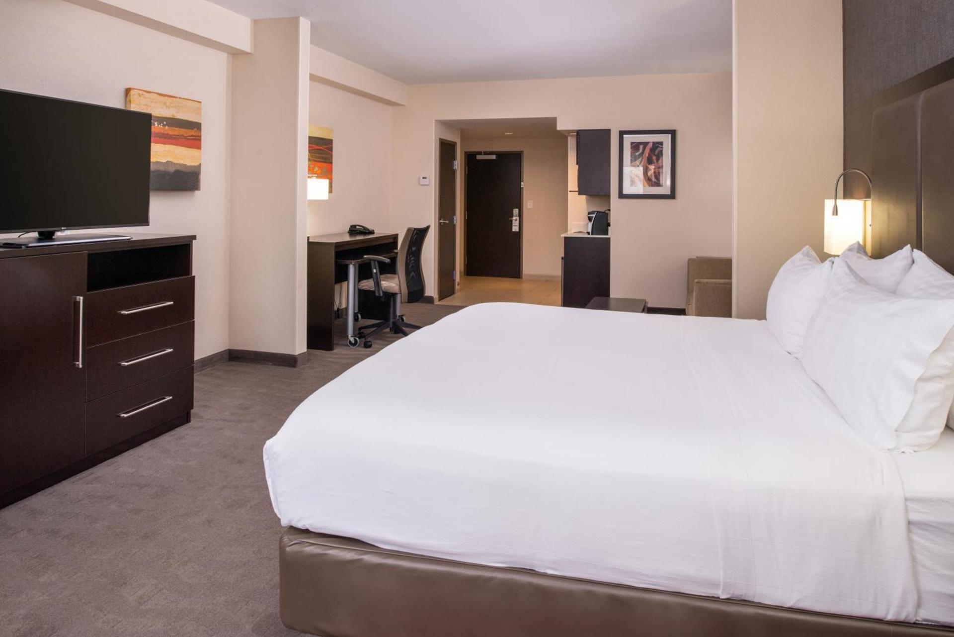 Holiday Inn Express & Suites Monroe by IHG photo 44