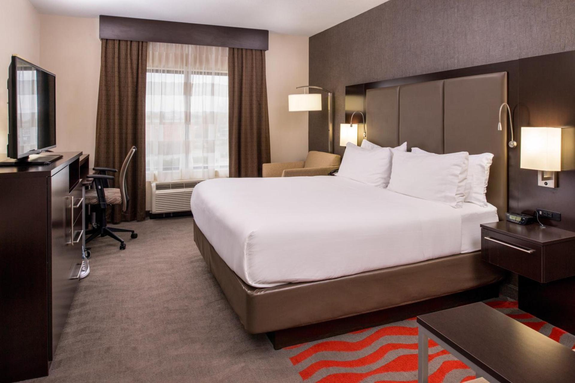 Holiday Inn Express & Suites Monroe by IHG photo 37