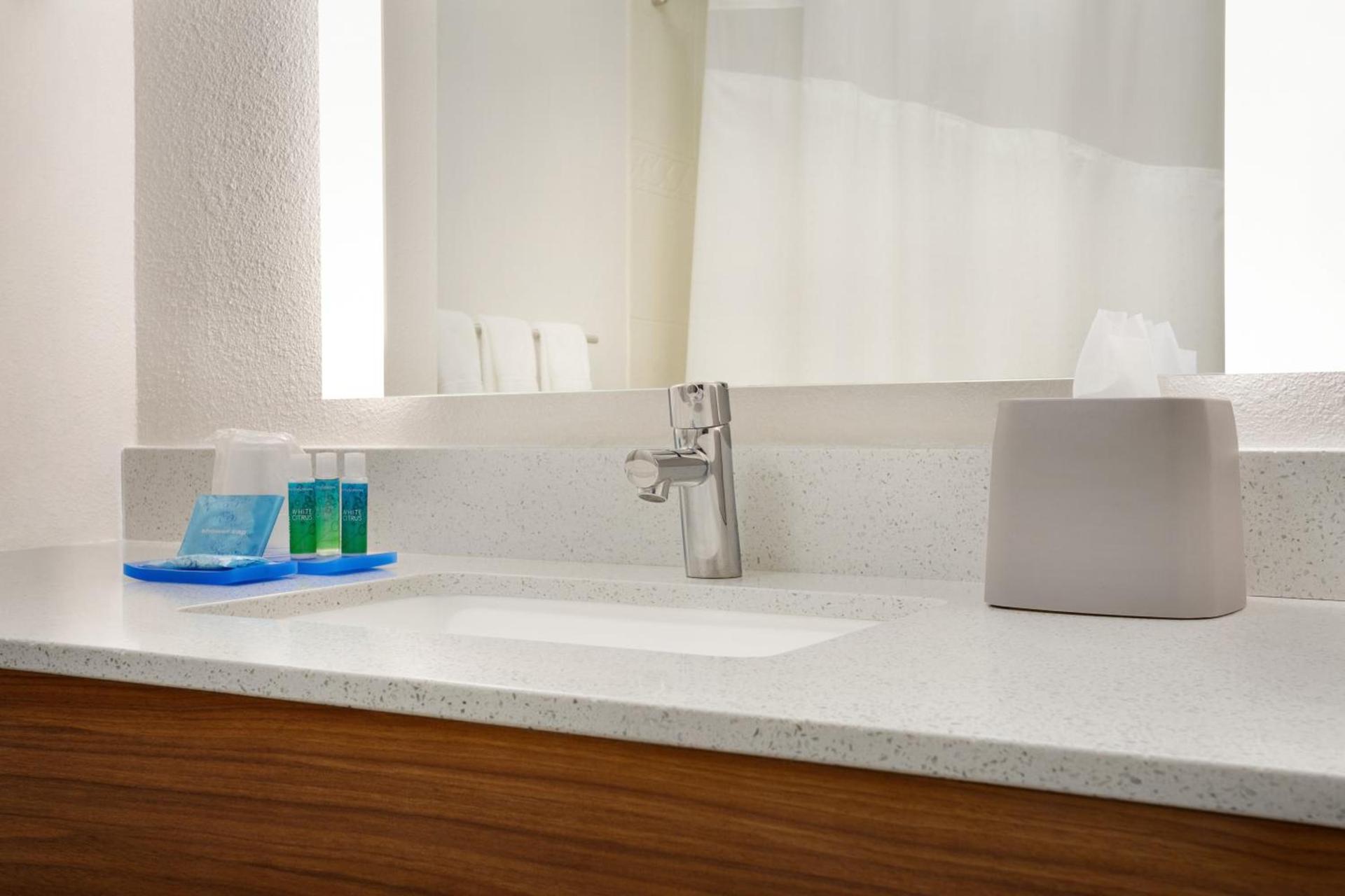 Holiday Inn Express Hotel & Suites Dallas NE - Allen by IHG photo 10