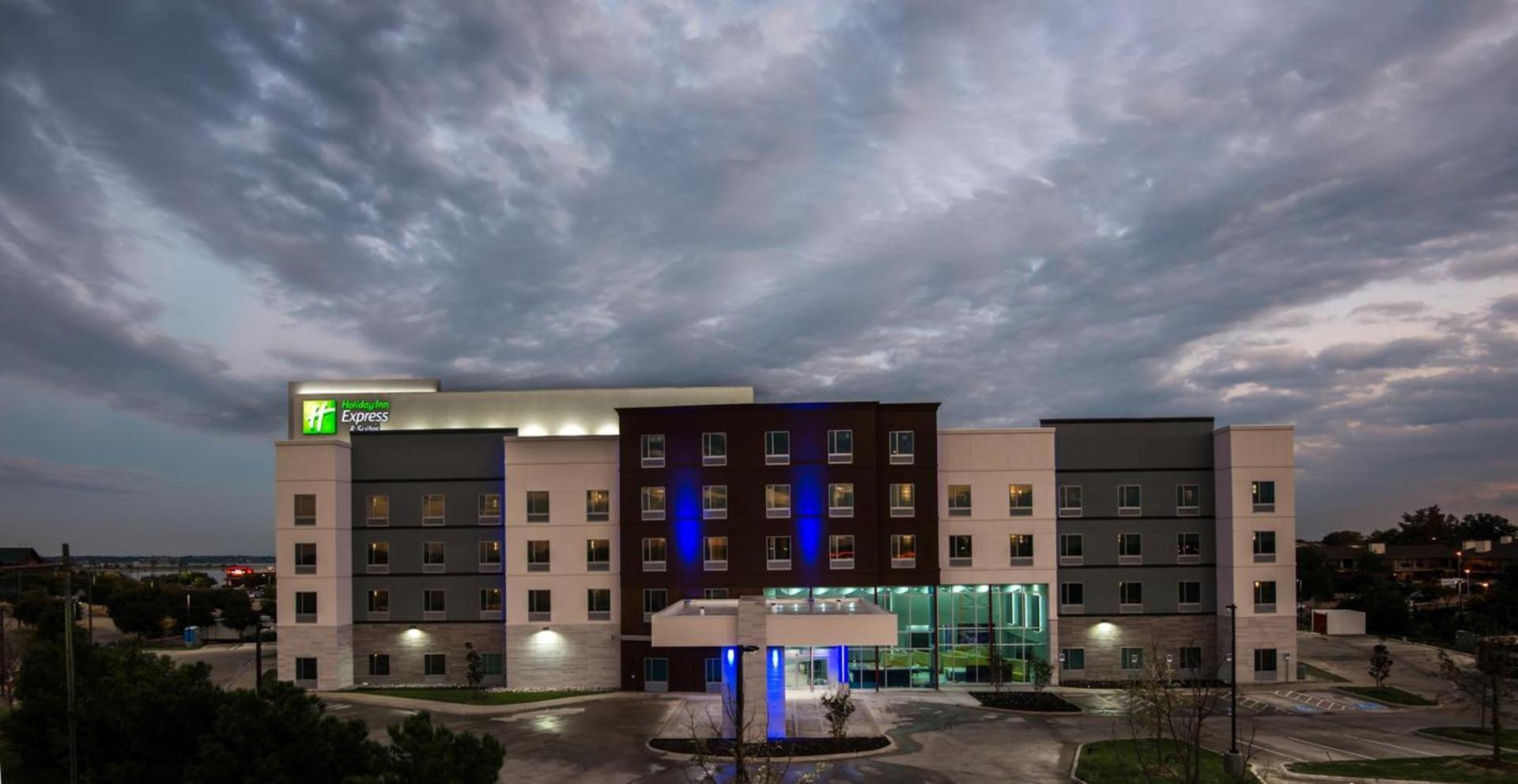 Holiday Inn Express & Suites Garland E - Lake Hubbard I30 by IHG — hotel in Garland