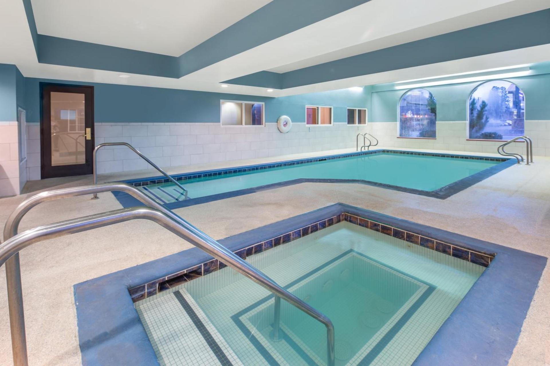 Holiday Inn Express Hotel & Suites Bishop by IHG photo 5
