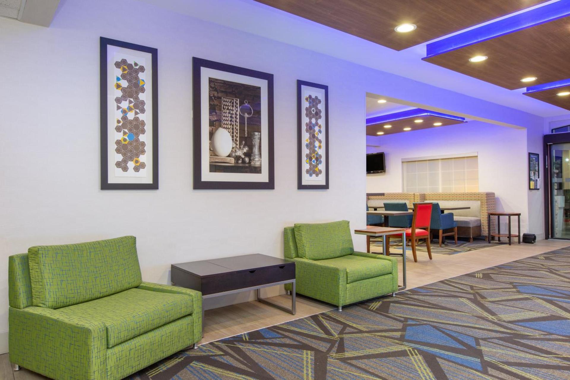 Holiday Inn Express Hotel & Suites Bishop by IHG photo 8
