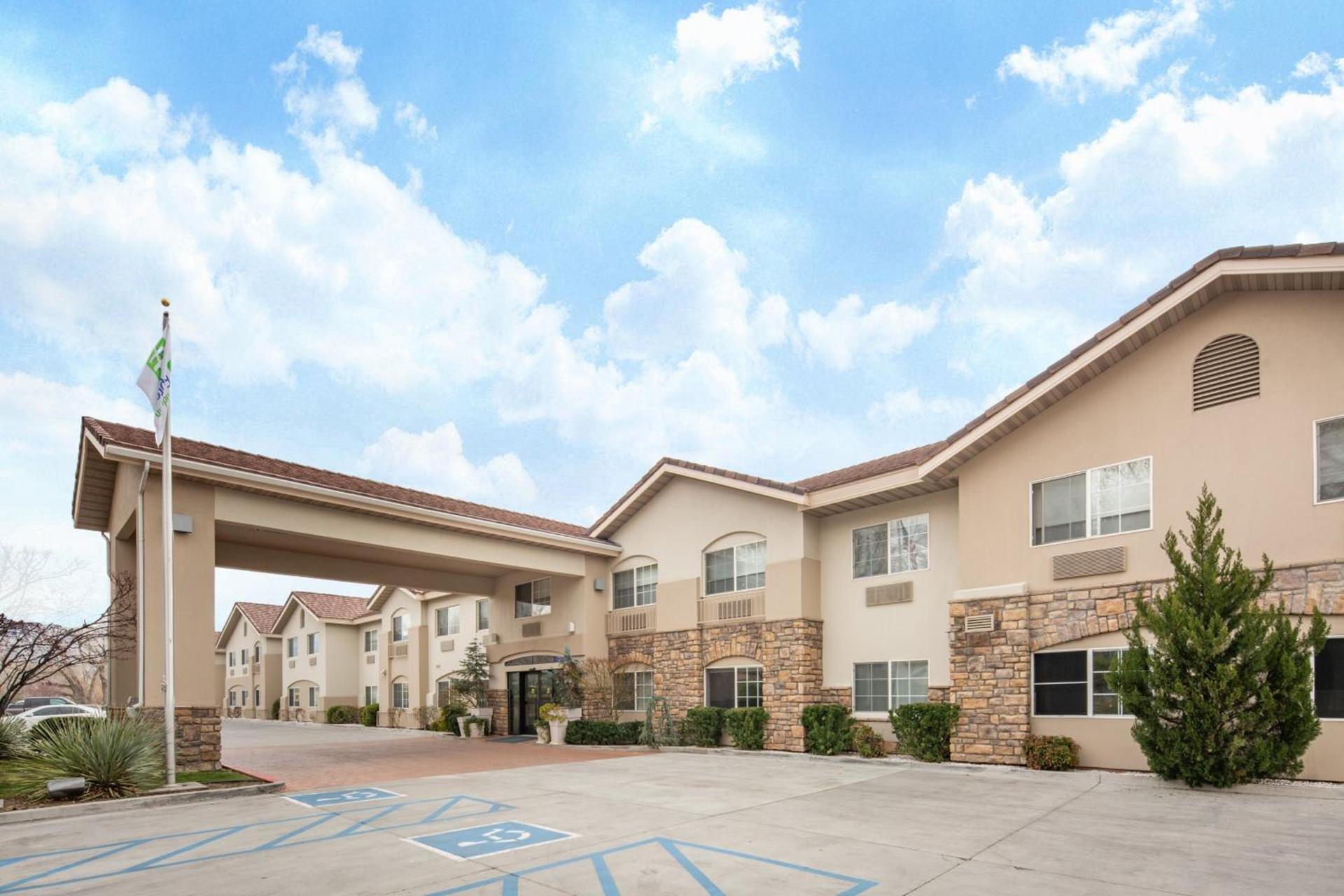 Holiday Inn Express Hotel & Suites Bishop by IHG photo 26