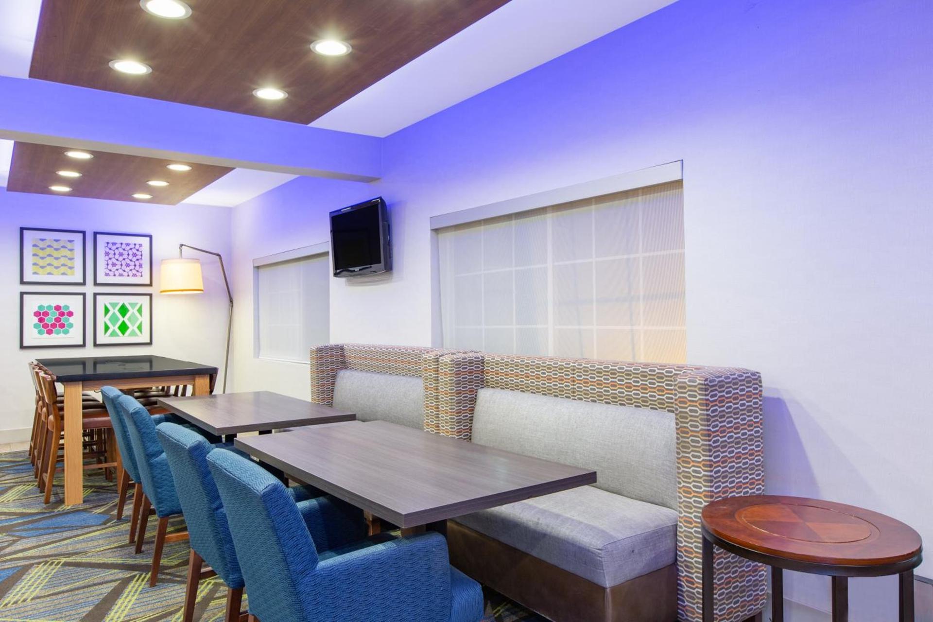 Holiday Inn Express Hotel & Suites Bishop by IHG photo 24