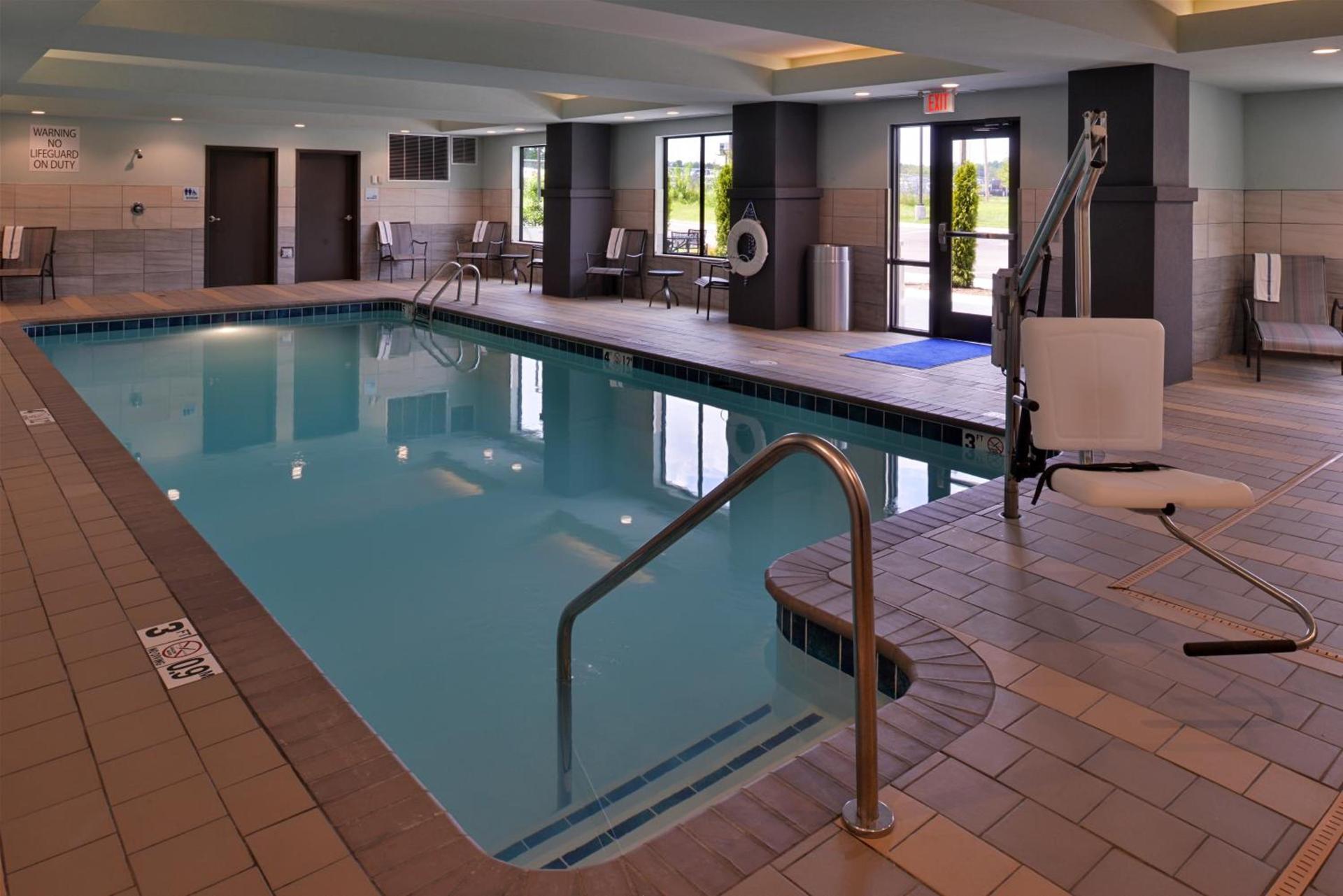 Holiday Inn Express and Suites Bryant - Benton Area by IHG photo 53