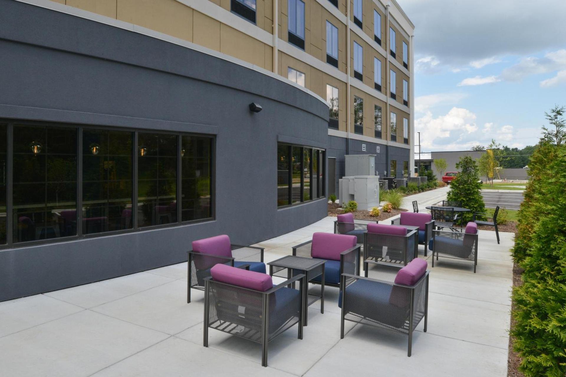 Holiday Inn Express and Suites Bryant - Benton Area by IHG photo 9