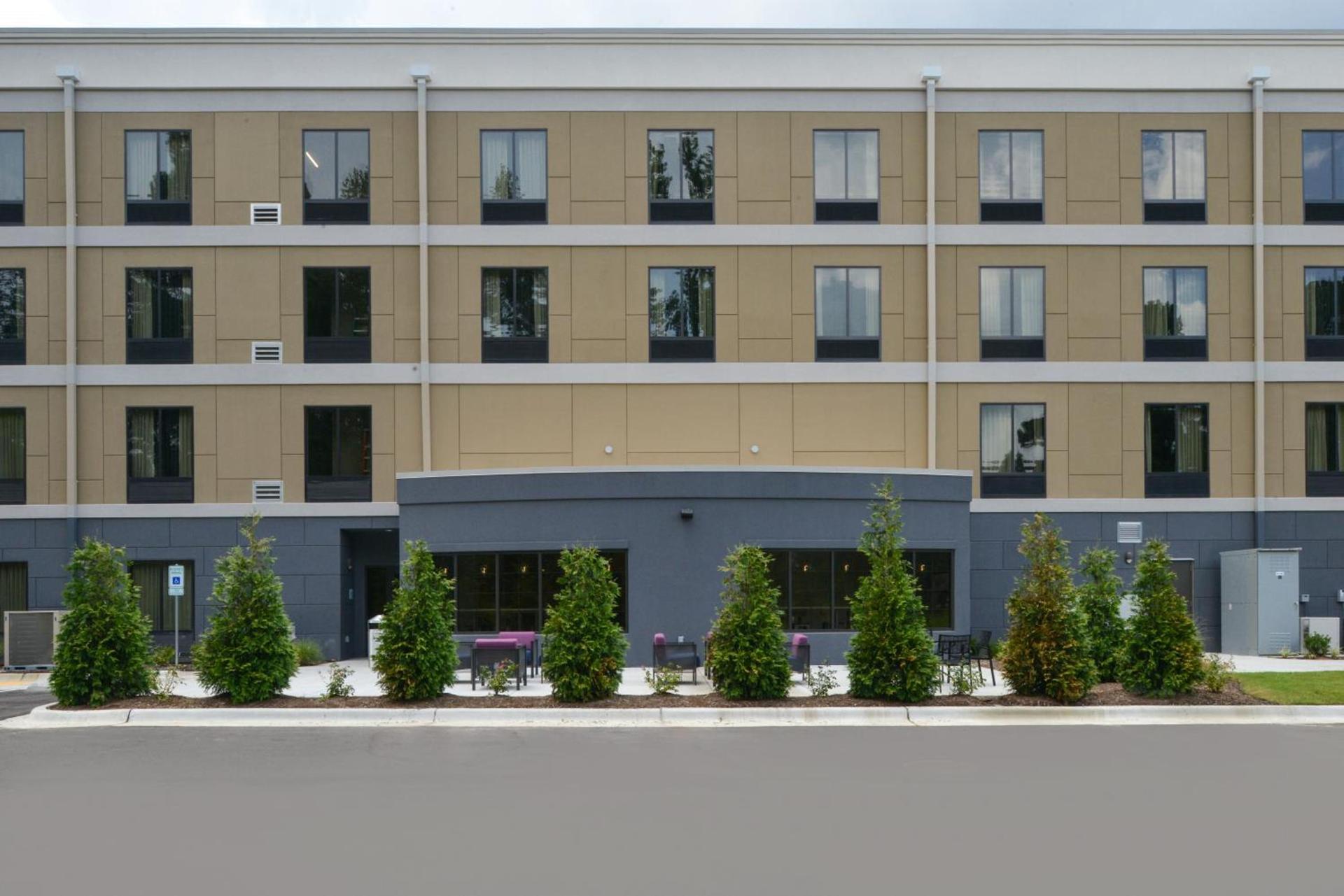 Holiday Inn Express and Suites Bryant - Benton Area by IHG photo 43