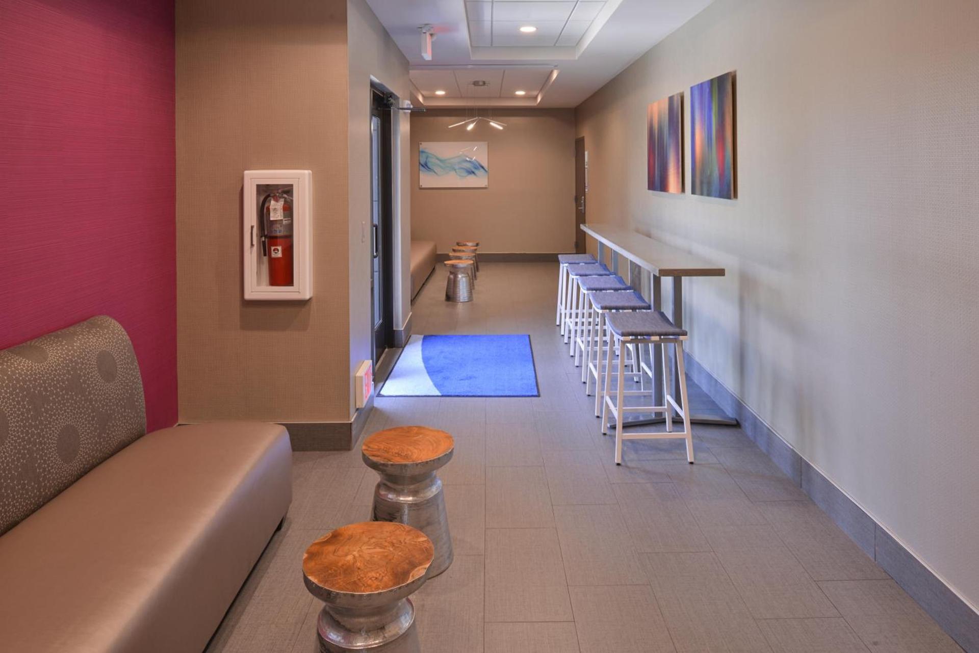 Holiday Inn Express and Suites Bryant - Benton Area by IHG photo 17