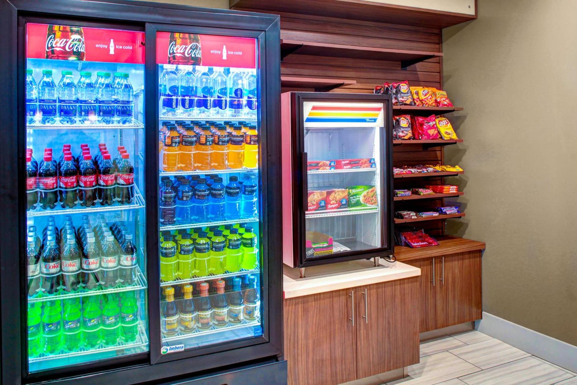 Holiday Inn Express & Suites Coldwater by IHG photo 8