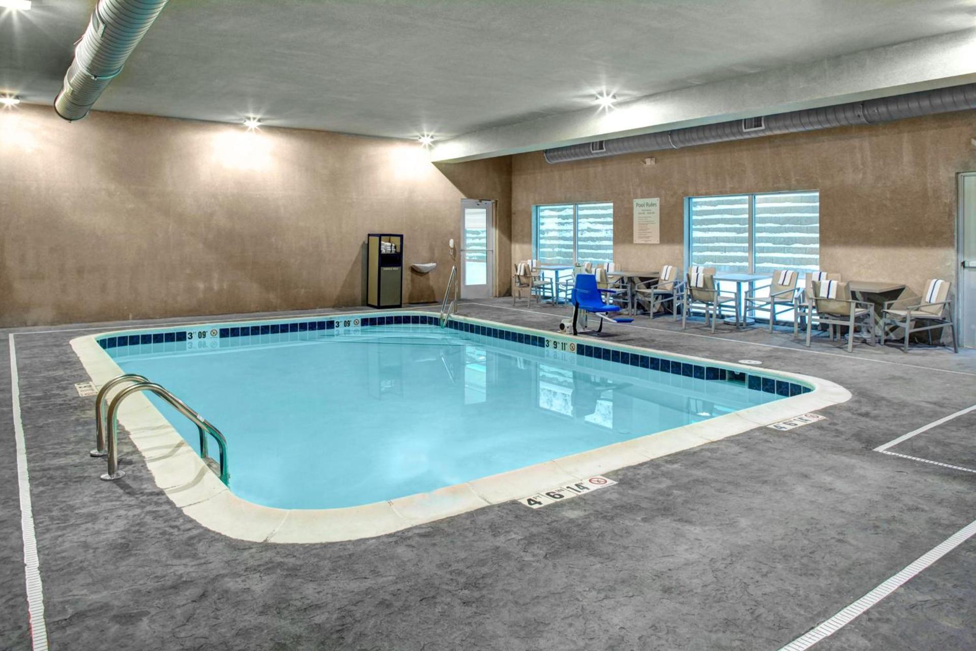 Holiday Inn Express & Suites Coldwater by IHG photo 15