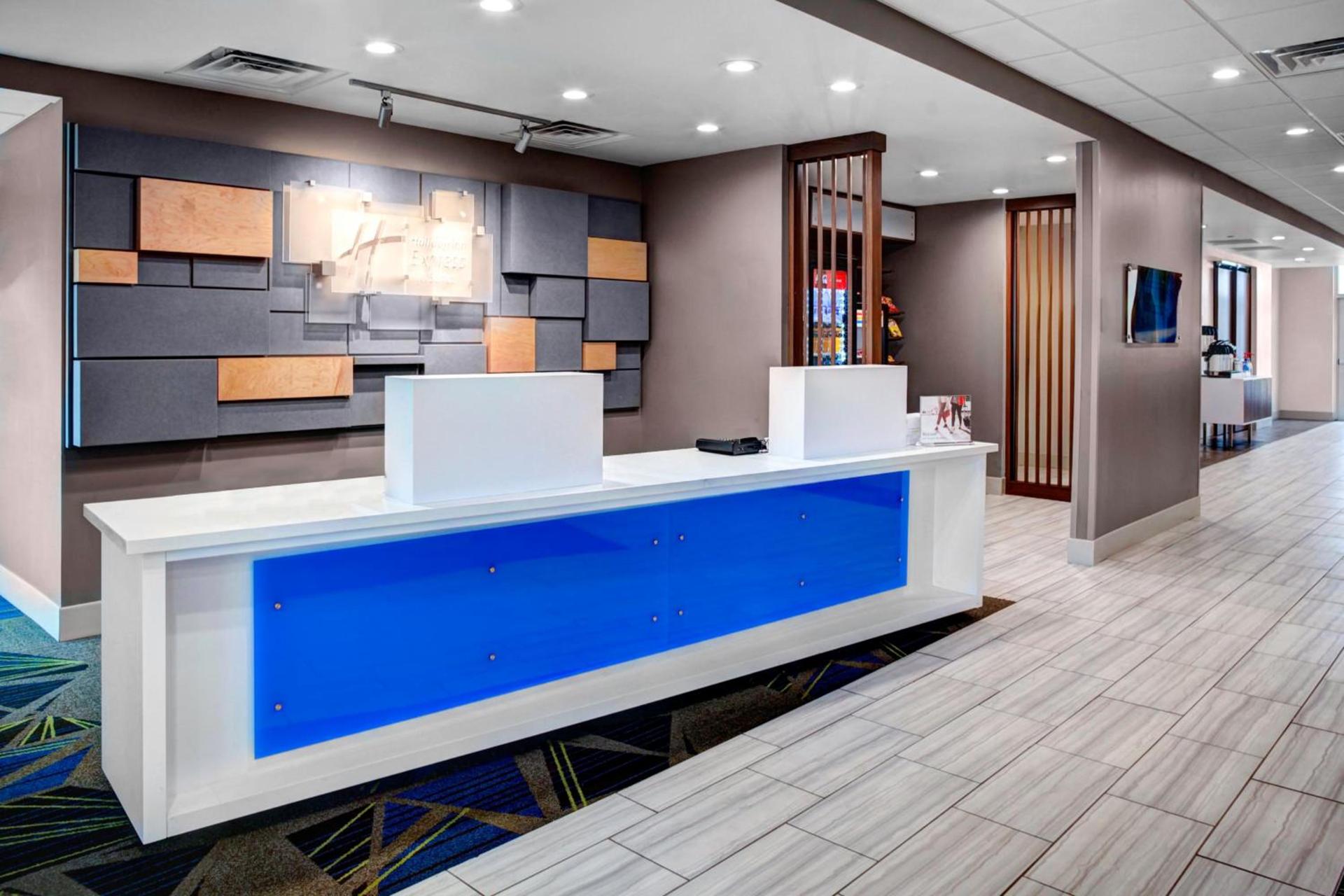 Holiday Inn Express & Suites Coldwater by IHG photo 11