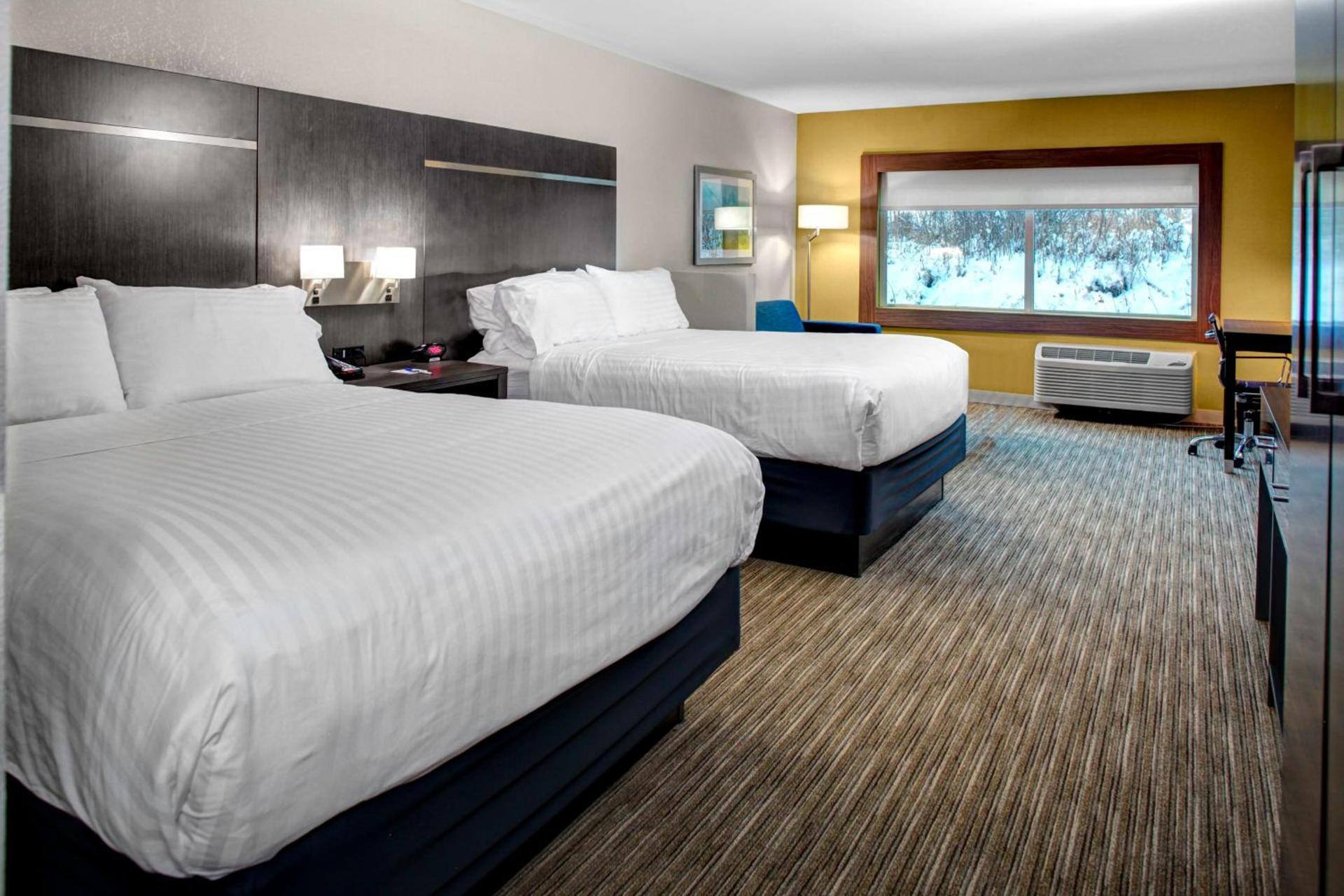 Holiday Inn Express & Suites Coldwater by IHG photo 32
